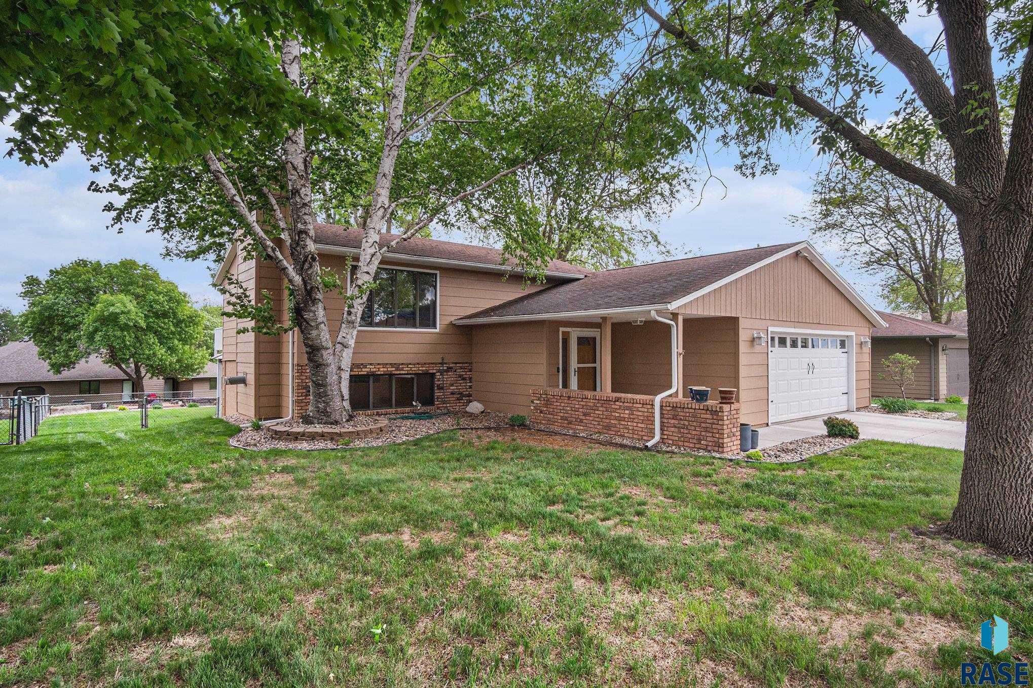 Brandon, SD 57005-1624,408 S Yellowstone Dr