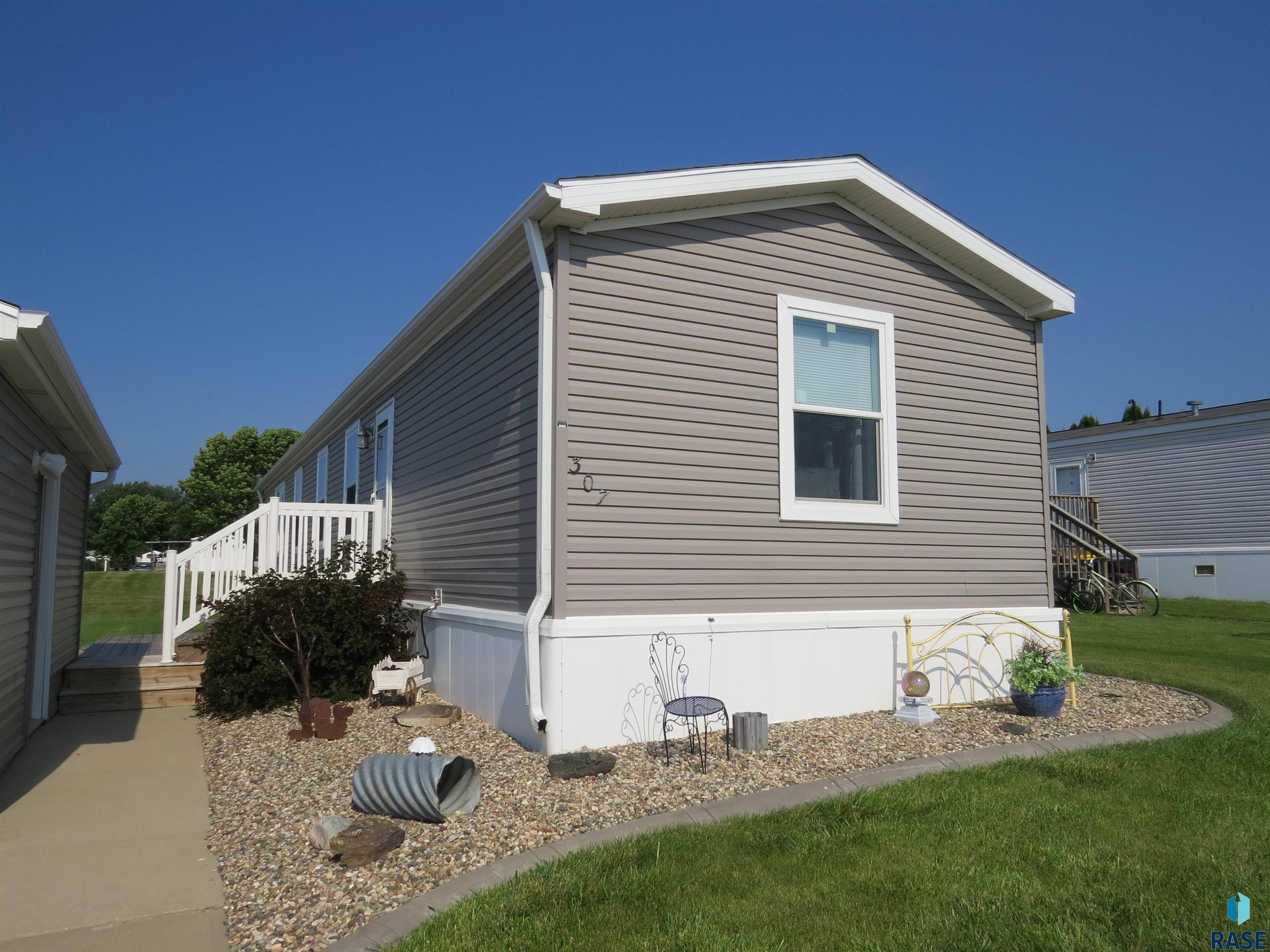 Sioux Falls, SD 57110,307 N Caley Pl