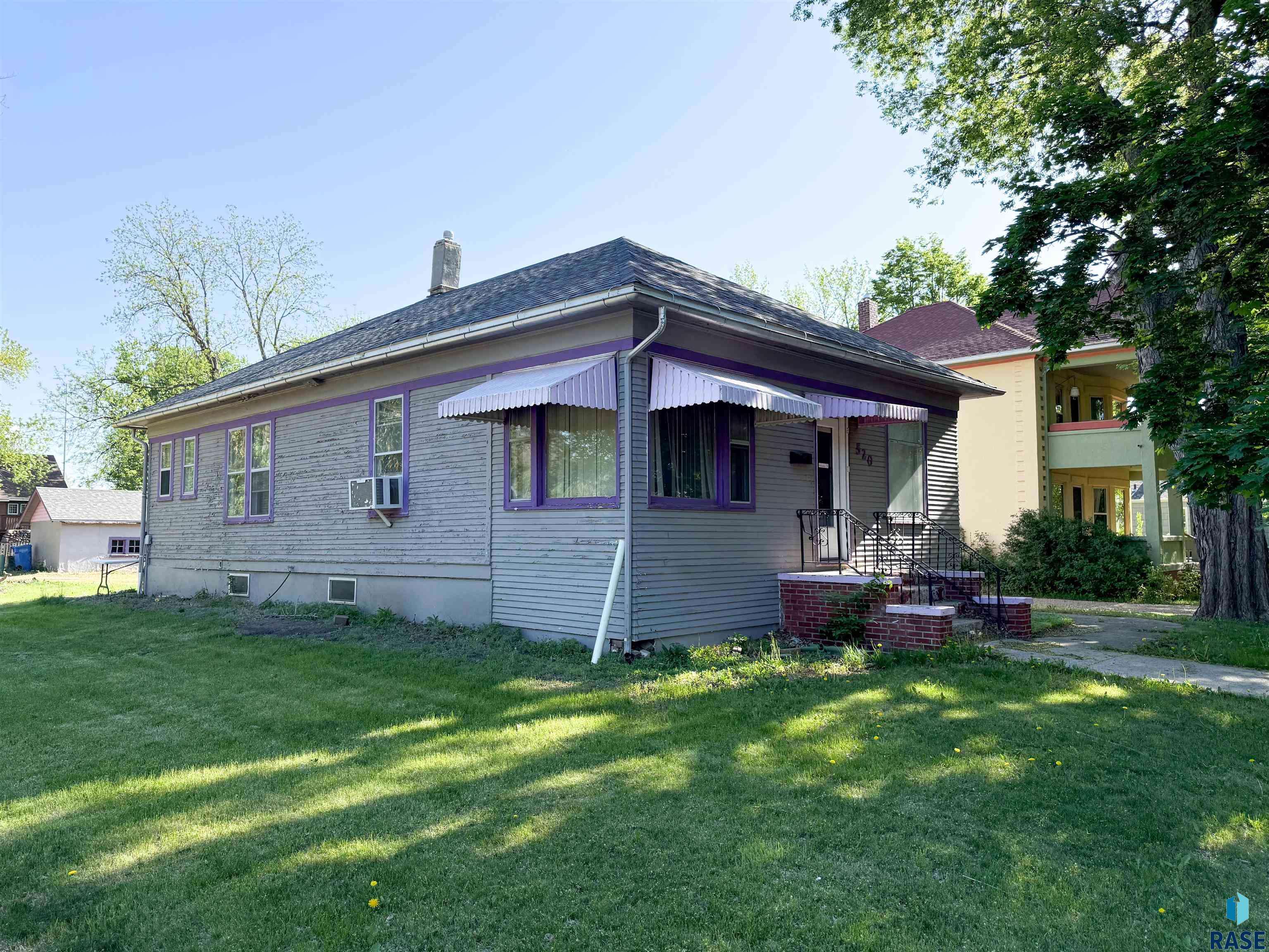 Madison, SD 57042,520 NW 1st St