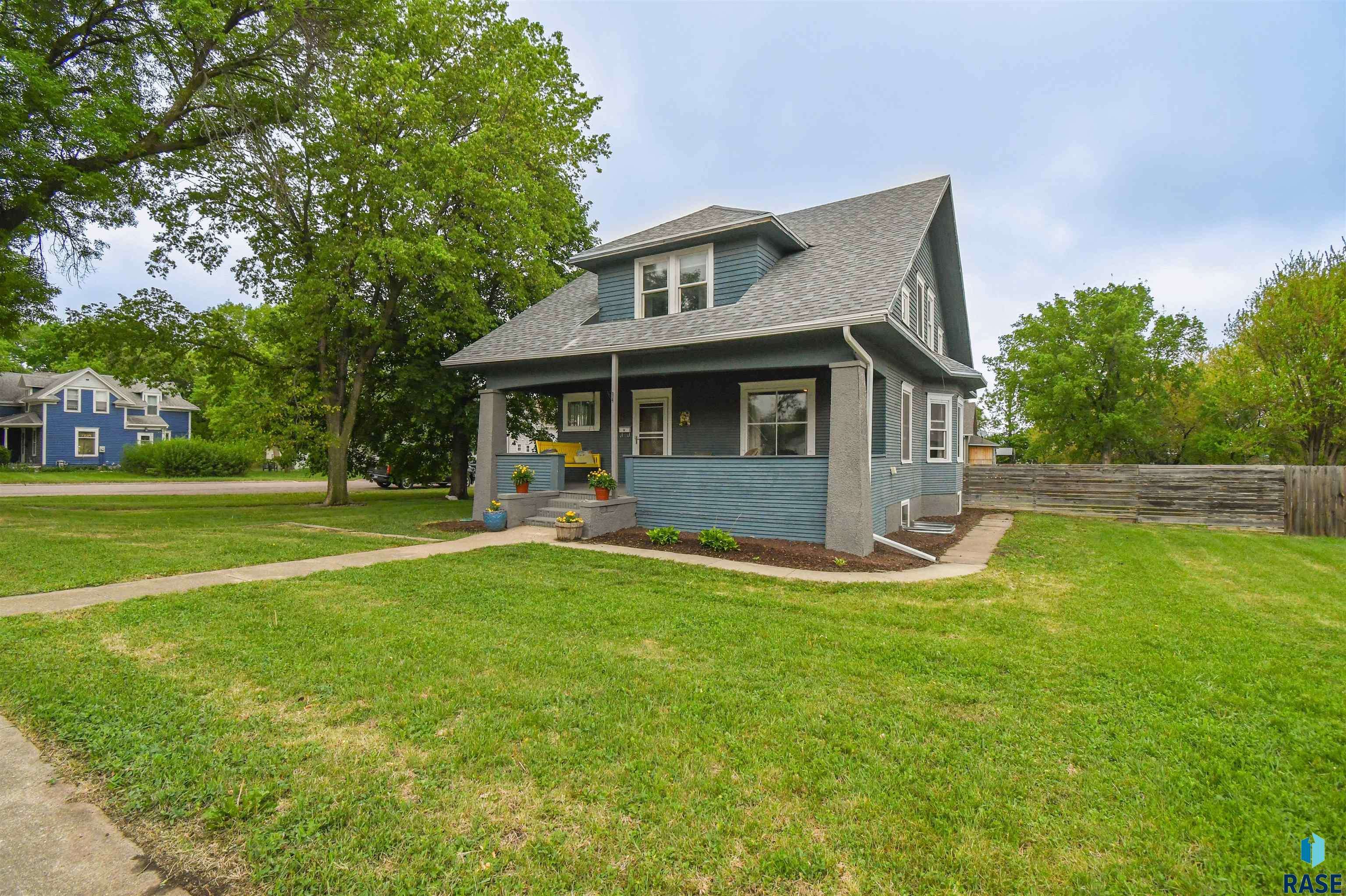 Beresford, SD 57004,310 N Maple St W