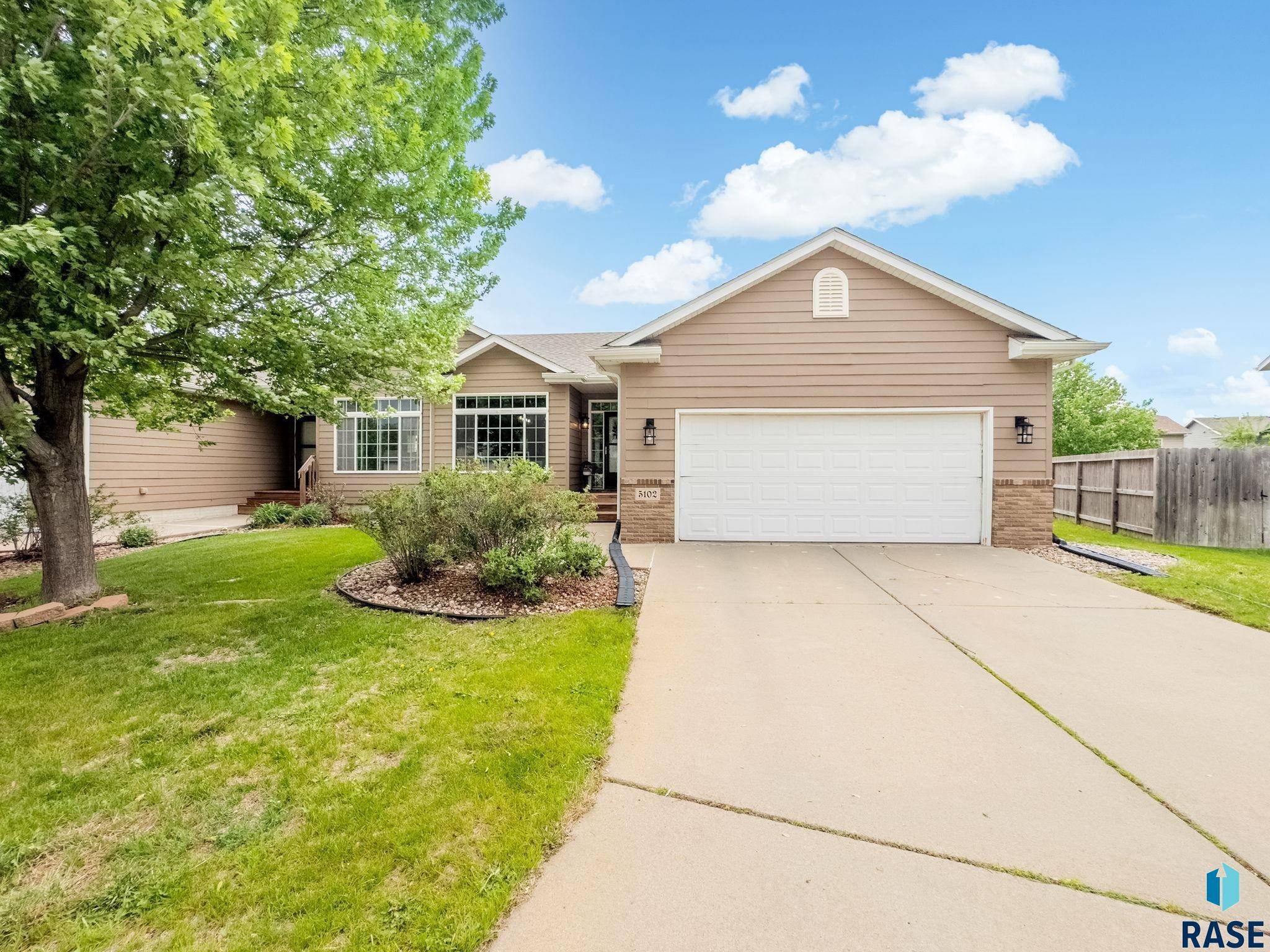 Sioux Falls, SD 57105,5102 S Carrick Ave