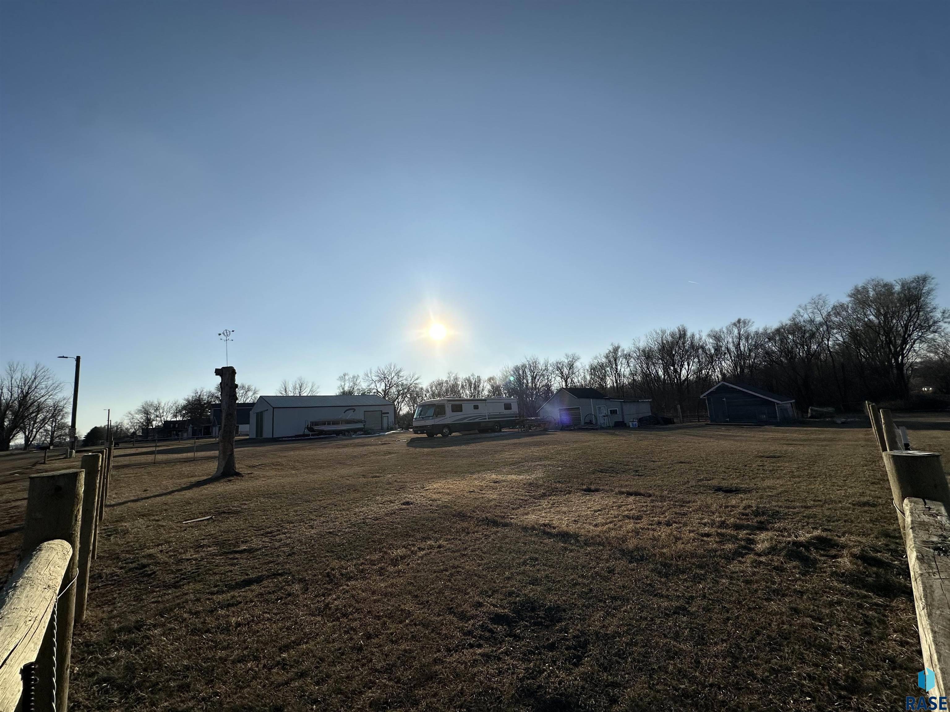 Madison, SD 57042,303 S Division Ave