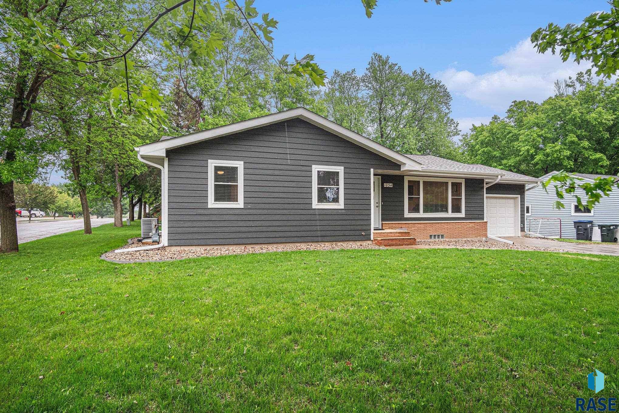 Luverne, MN 56156,1034 N Elmwood Ave