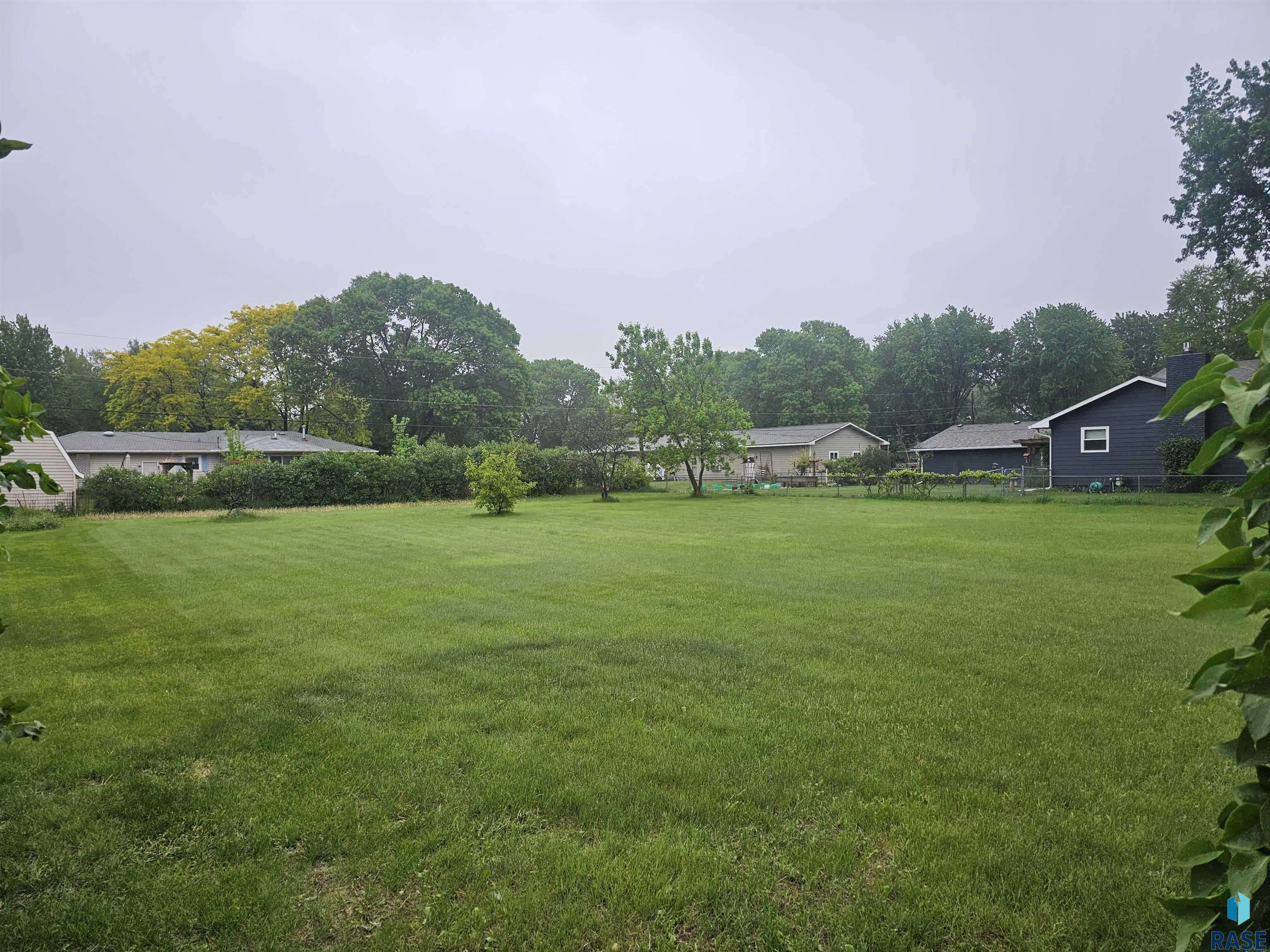 Sioux Falls, SD 57107,6704 8th St