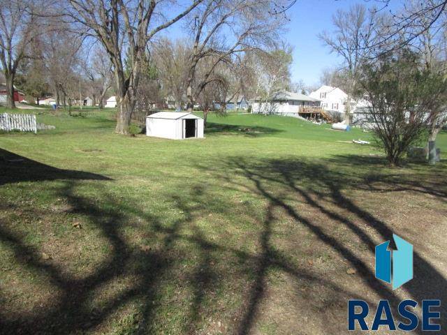Hardwick, MN 56134,104 N Ross St