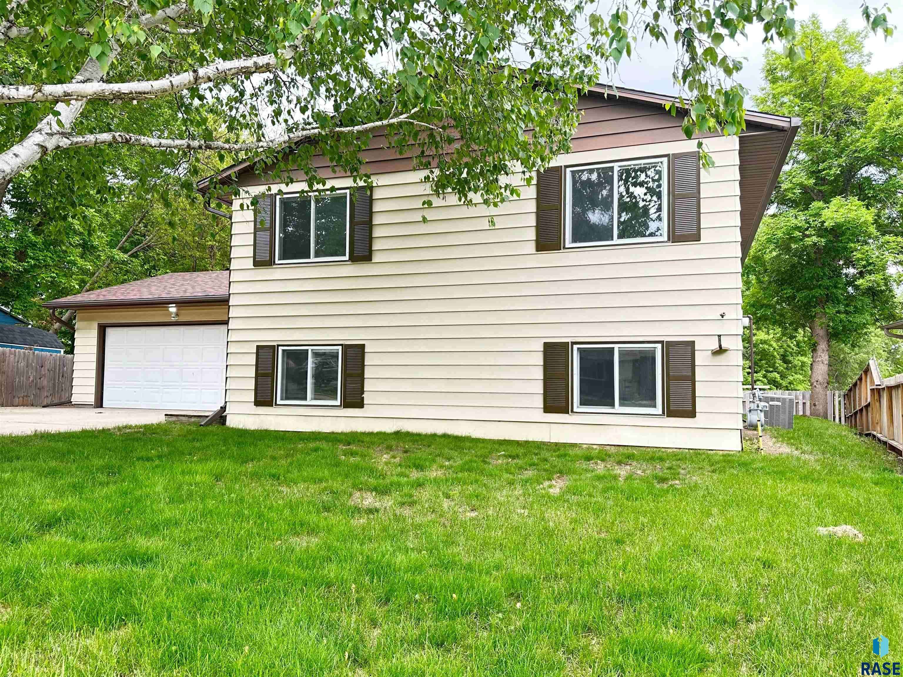 Sioux Falls, SD 57103,4301 E 28th St