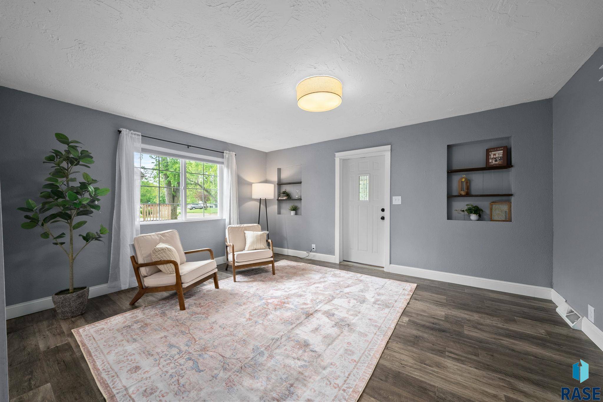 Harrisburg, SD 57032-7720,209 E Elm St