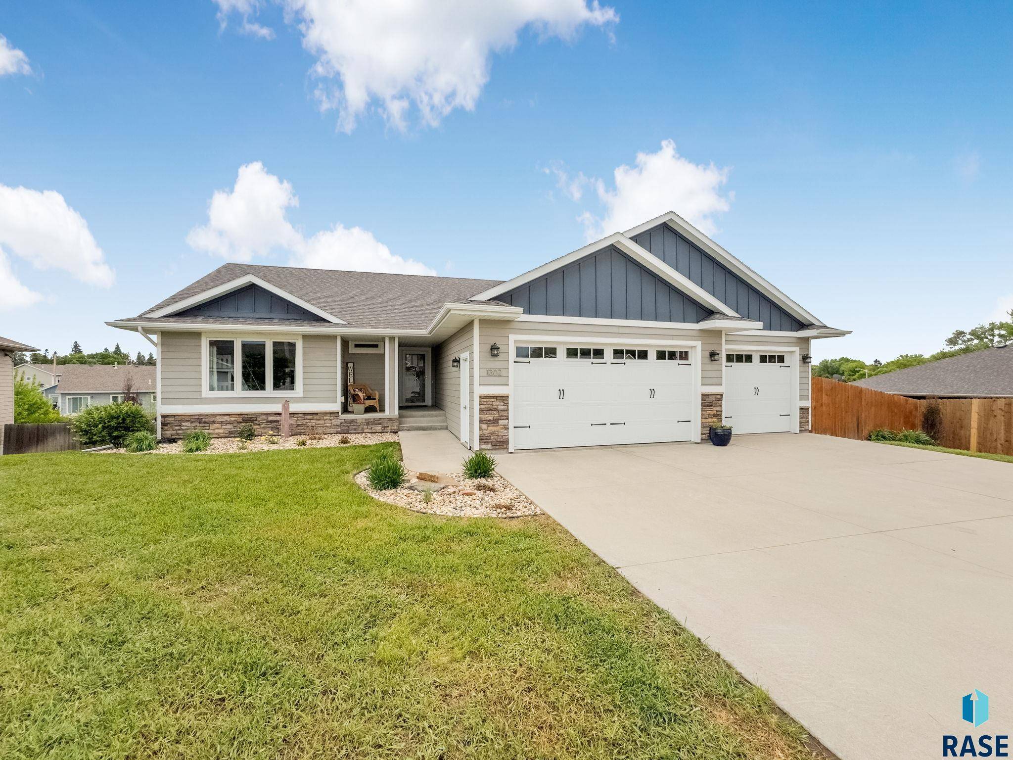 Dell Rapids, SD 57022-1536,1302 Ripple Creek Rd