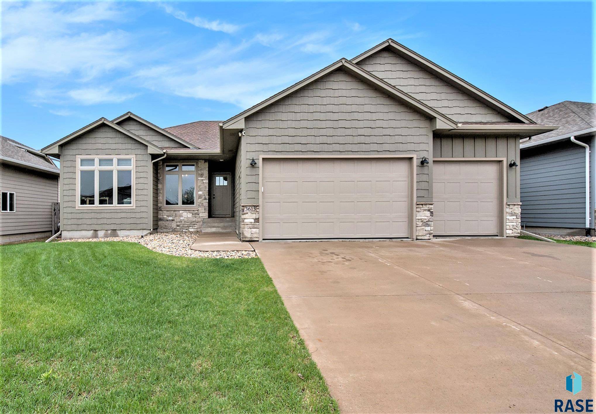 Sioux Falls, SD 57108,3613 Prairie Wind St