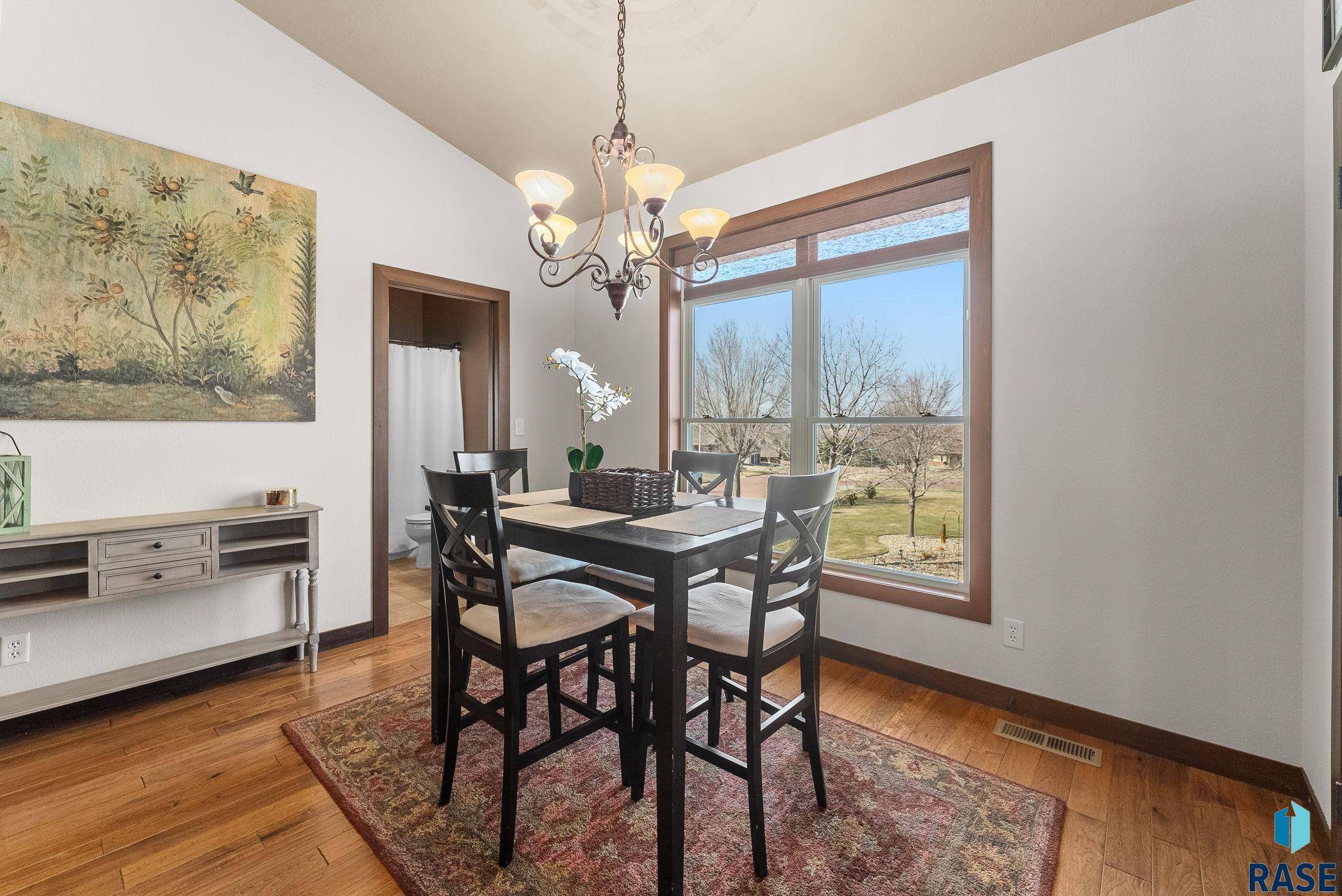 Sioux Falls, SD 57106,7516 W 15th St
