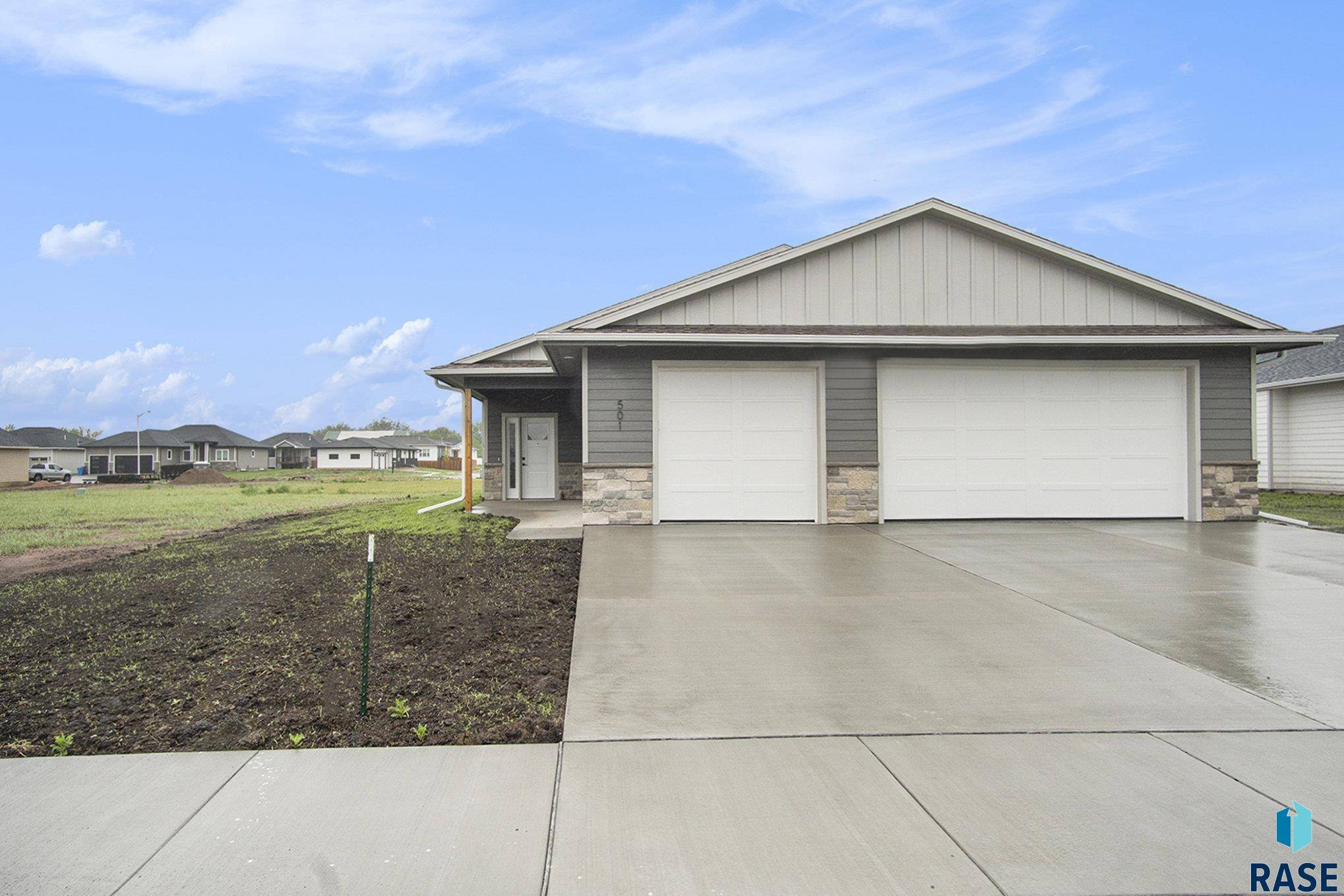 Harrisburg, SD 57032,501 S Huckleberry Trl