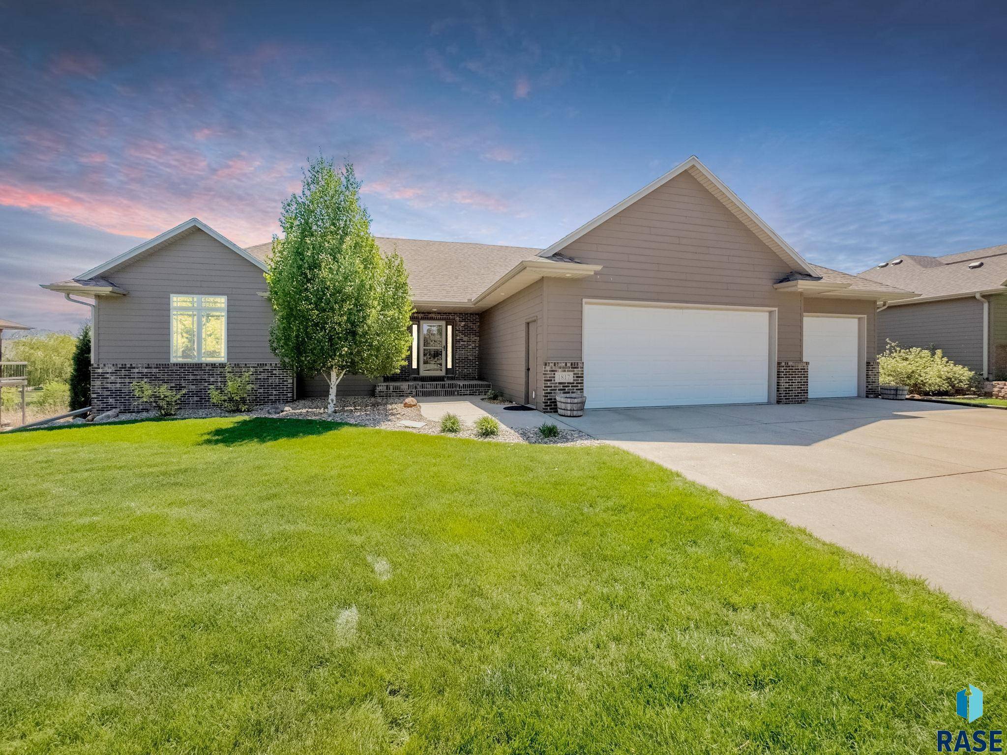 Brandon, SD 57005,1817 W Ashton Trl