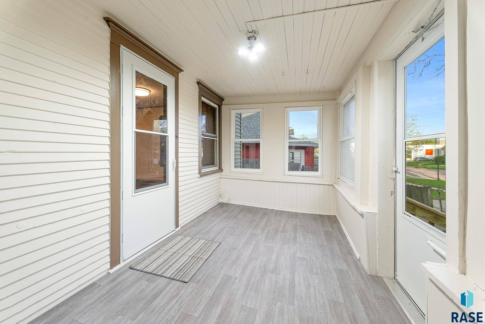 Sioux Falls, SD 57104,1530 W 10th St