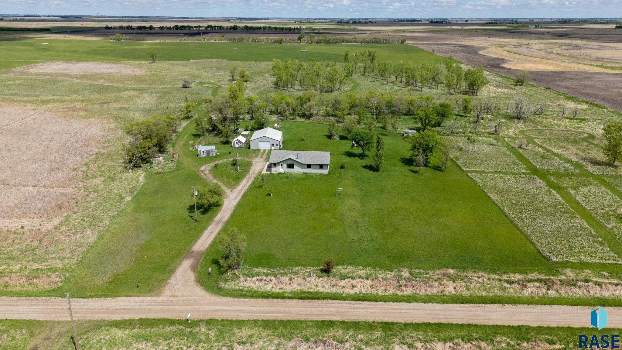 Huron, SD 57350,39240 210th St