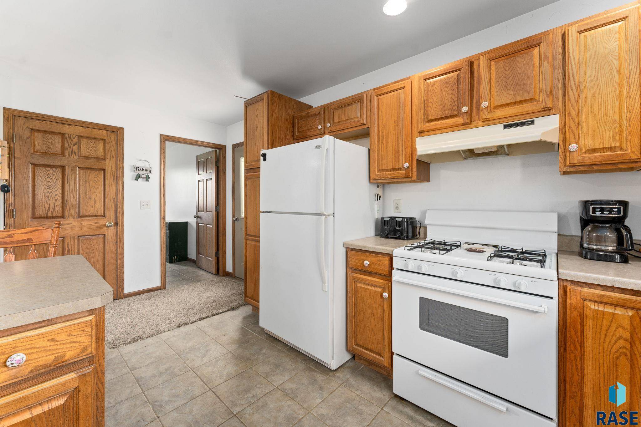 Huron, SD 57350,39240 210th St