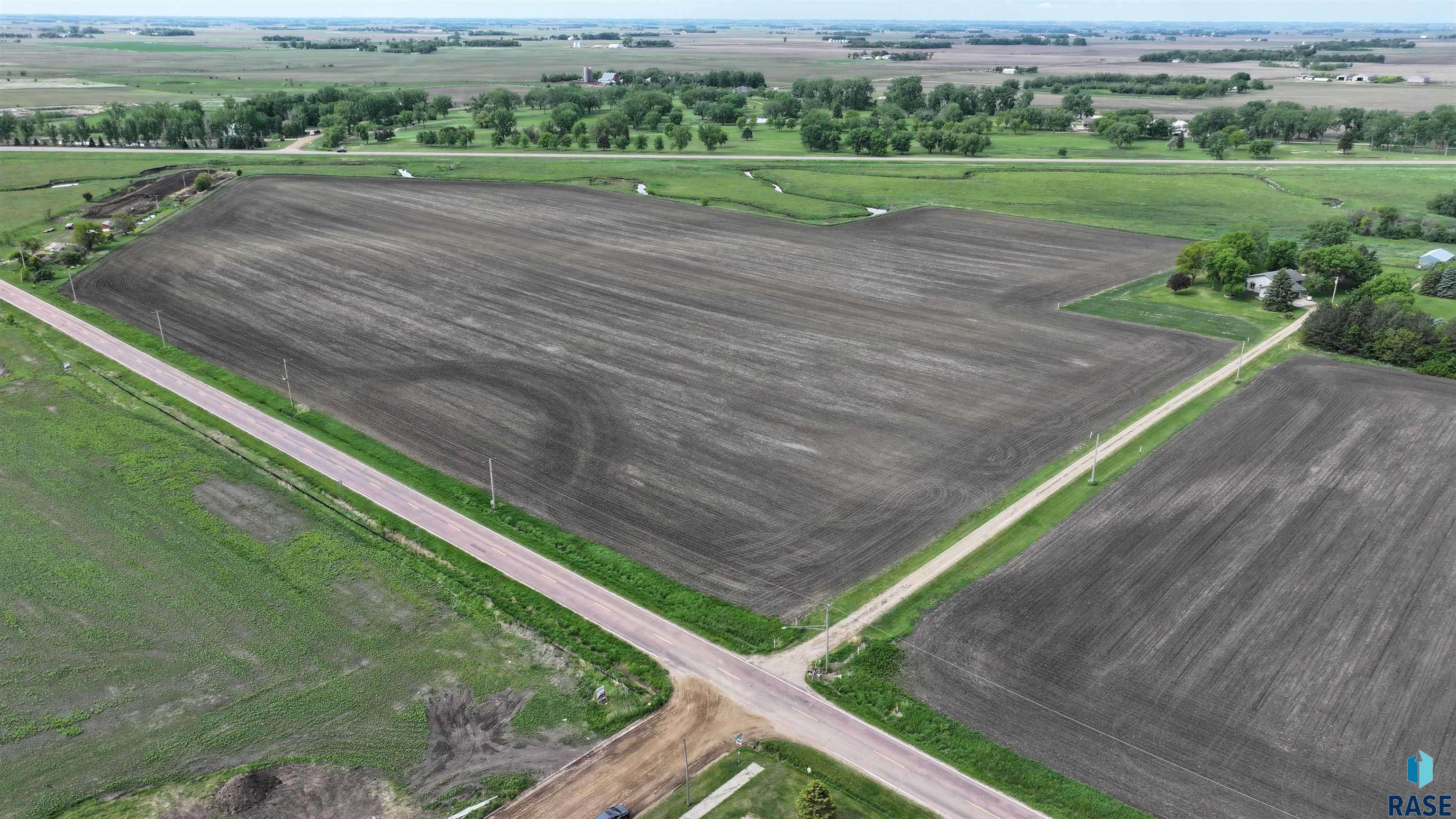 Lennox, SD 57039,Cleveland St