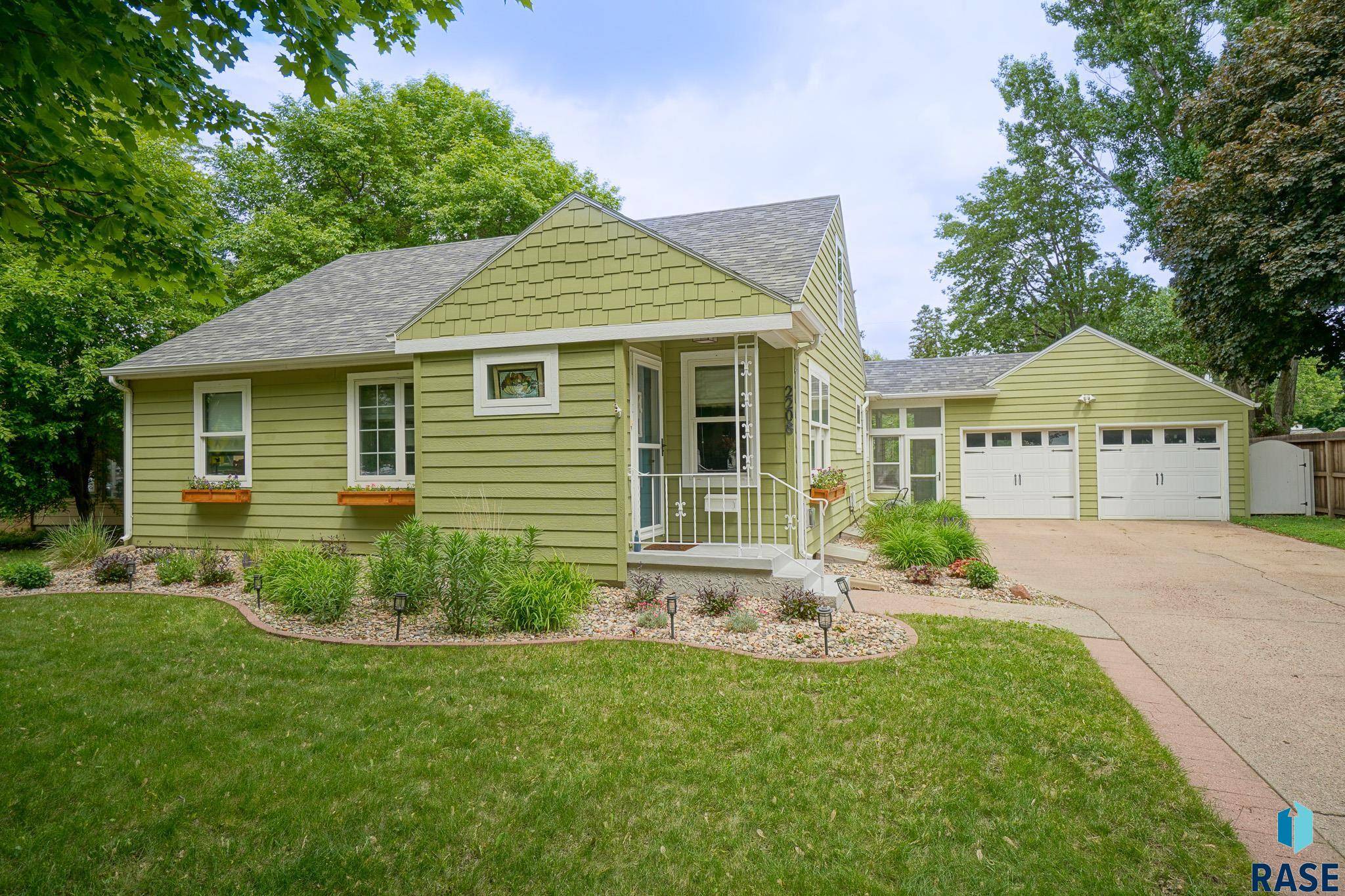 Sioux Falls, SD 57105,2208 W 22nd St