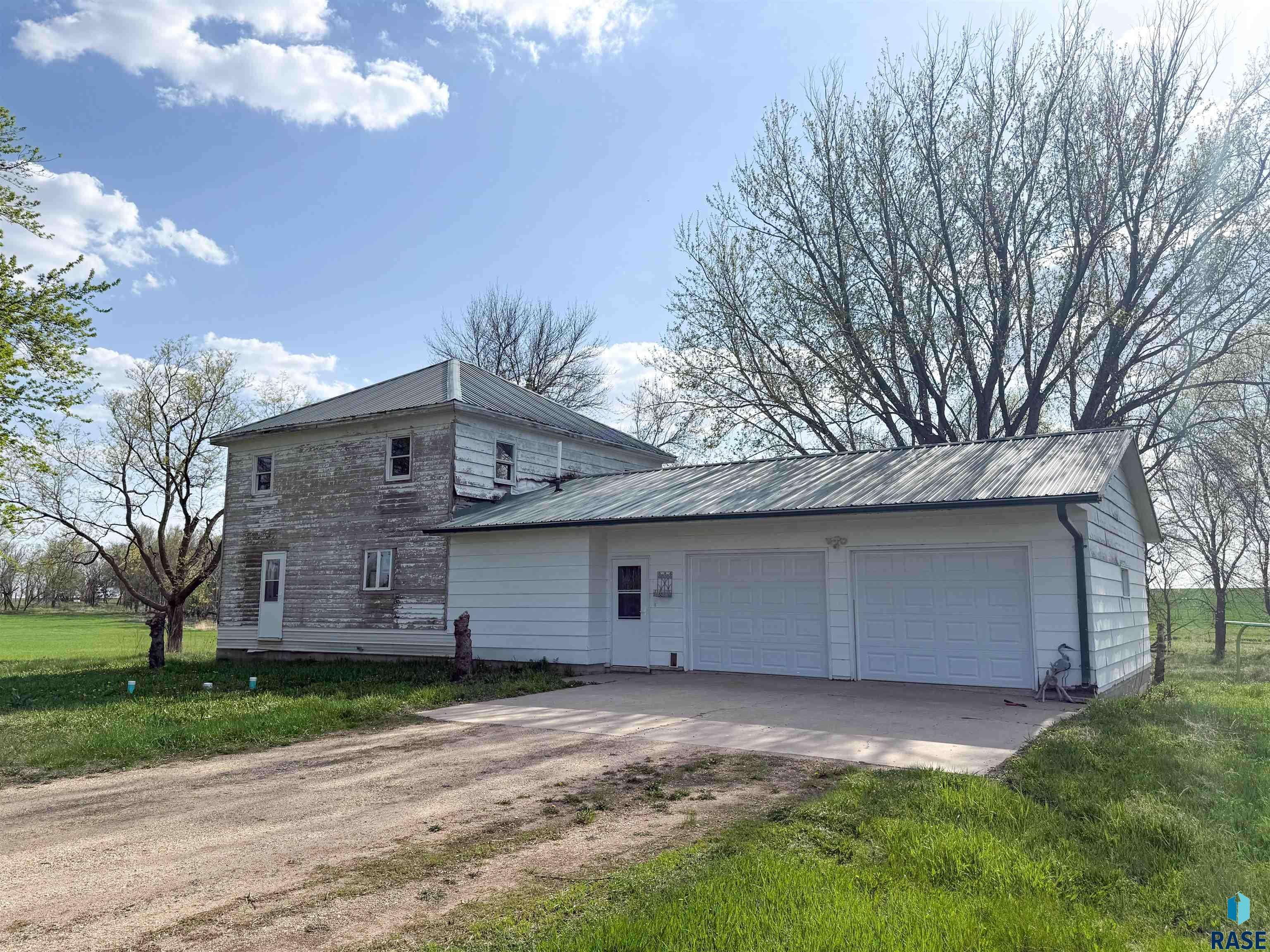 Winfred, SD 57076,44343 234th St