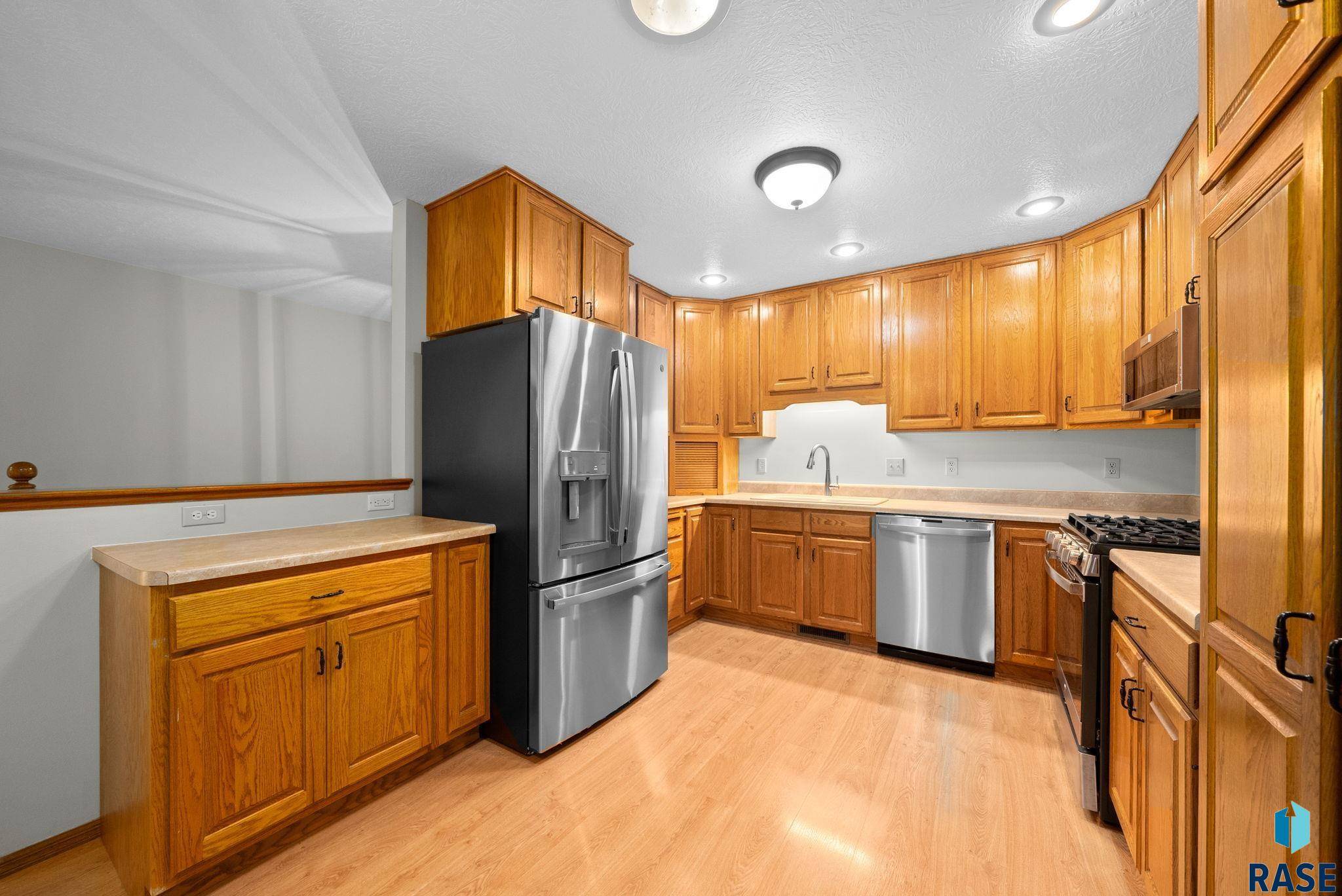 Sioux Falls, SD 57108,909 E 64th St