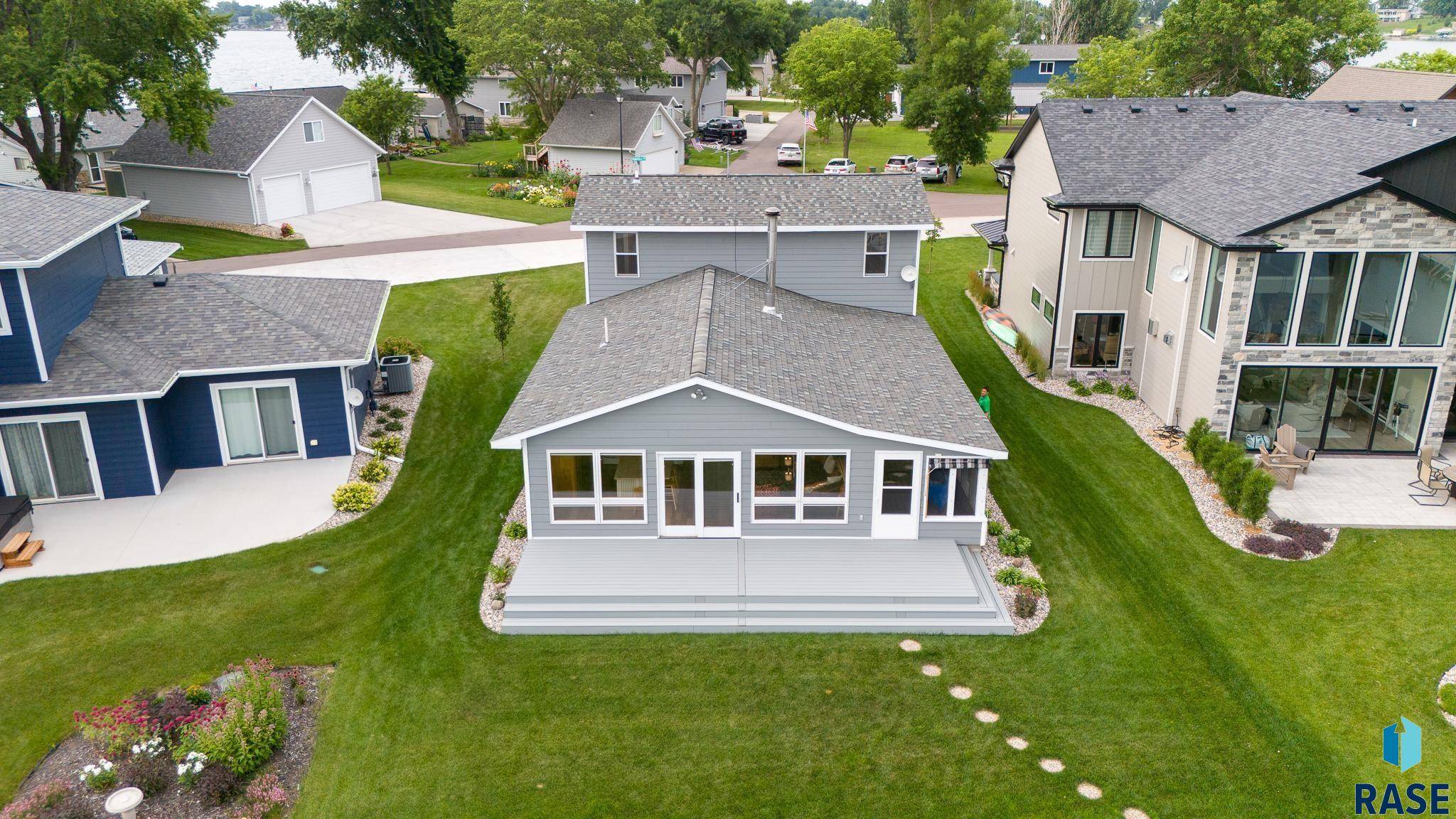 Wentworth, SD 57075,6616 Peninsula Pt