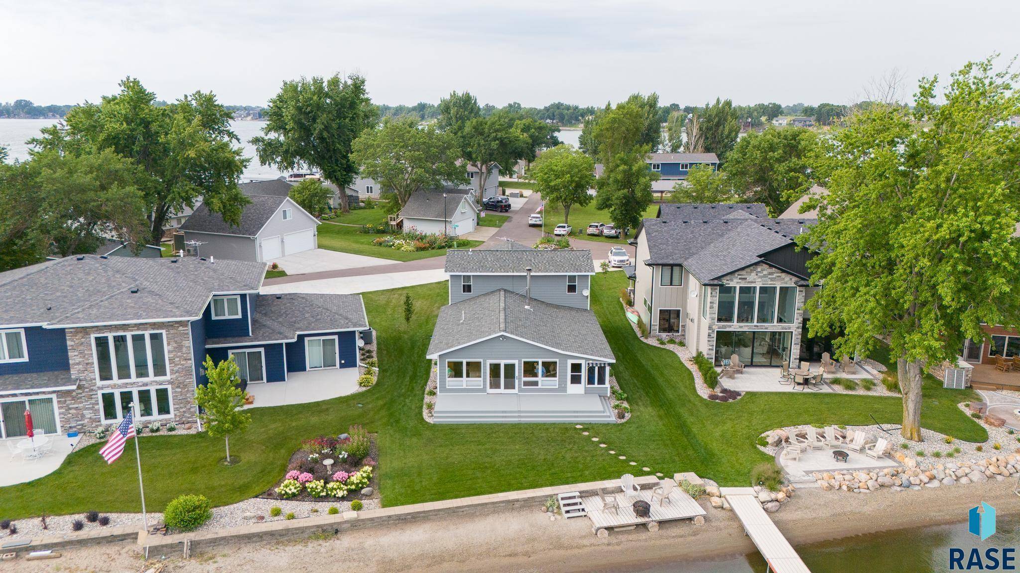 Wentworth, SD 57075,6616 Peninsula Pt