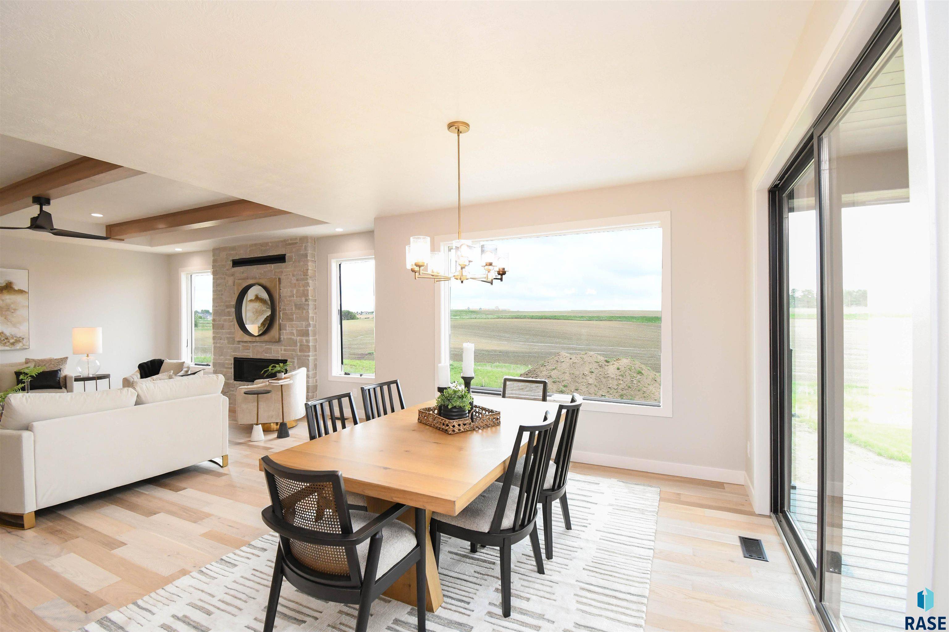 Sioux Falls, SD 57110,6504 E Hawker Trl