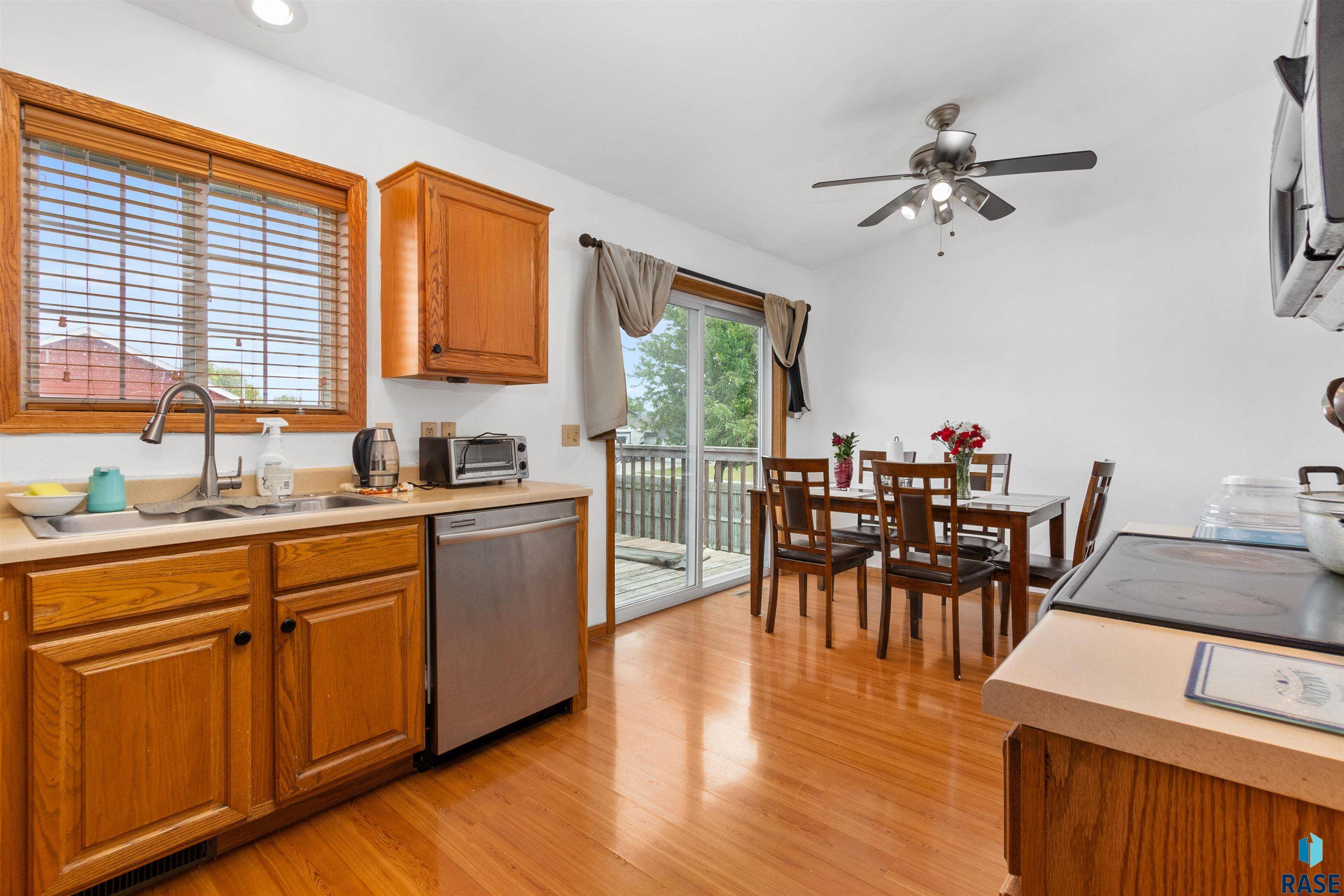 Harrisburg, SD 57032,618 Perry Ln