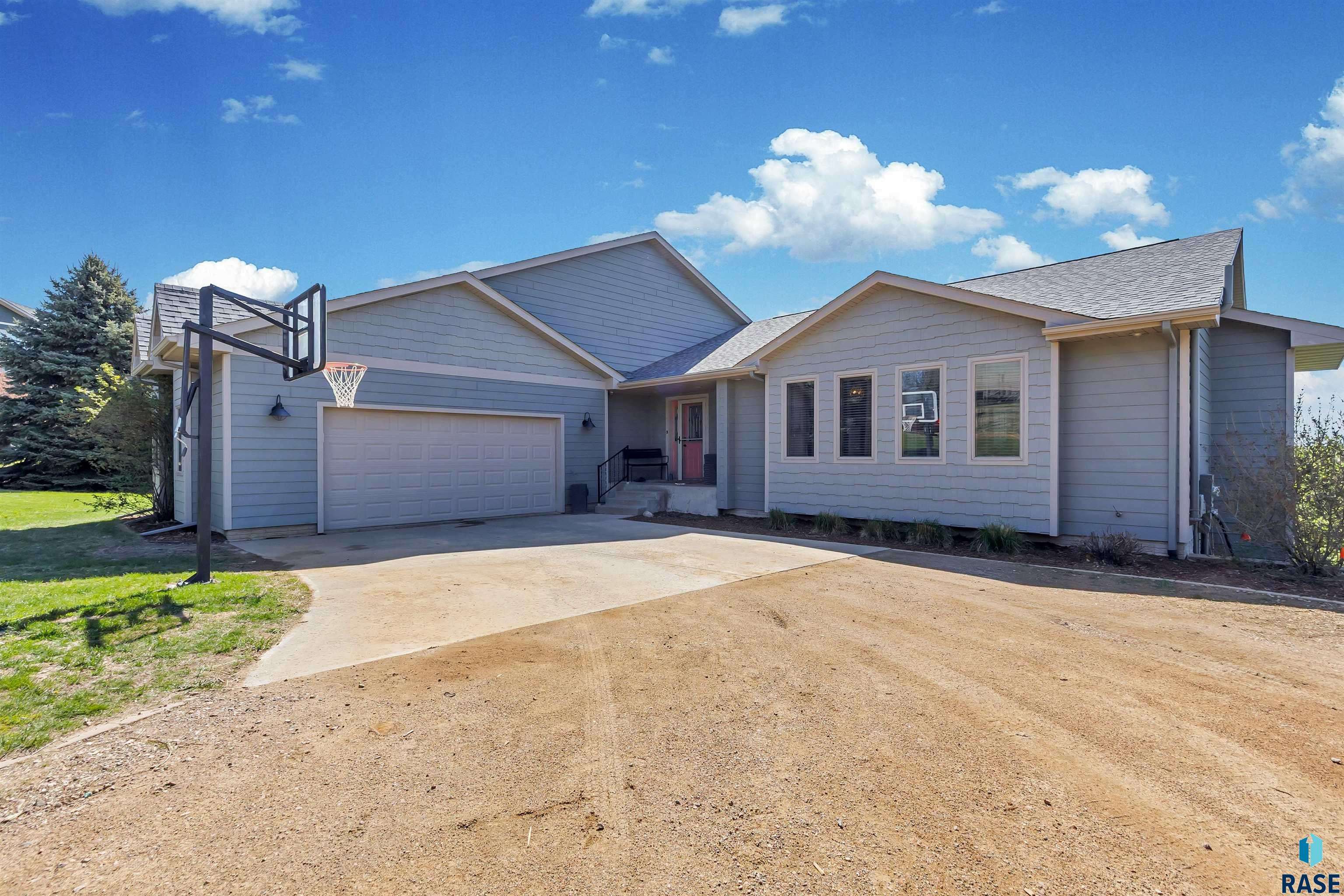 Brandon, SD 57005,8409 Sunset Cir