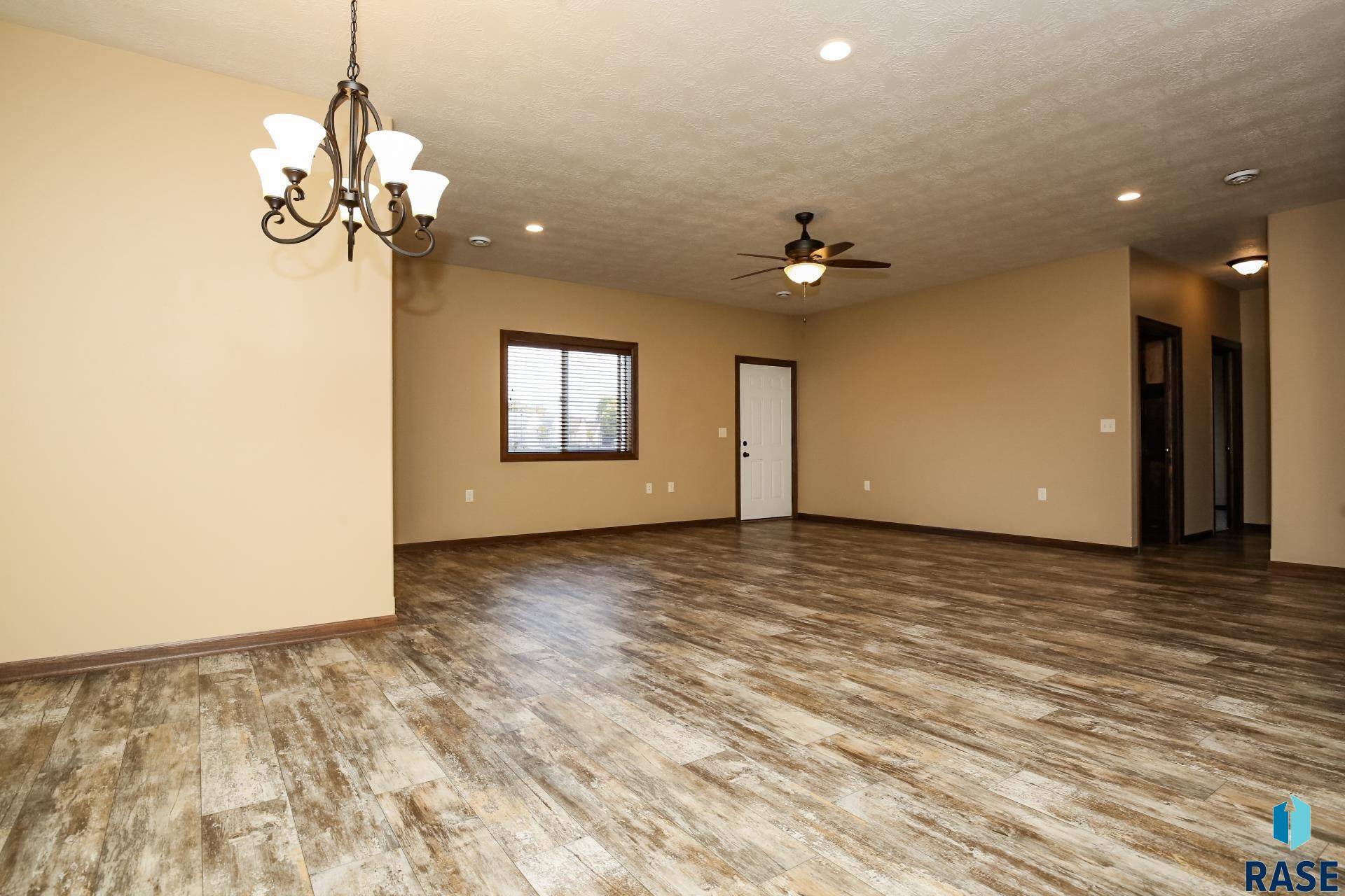 Sioux Falls, SD 57108,6400 S Keller Cir