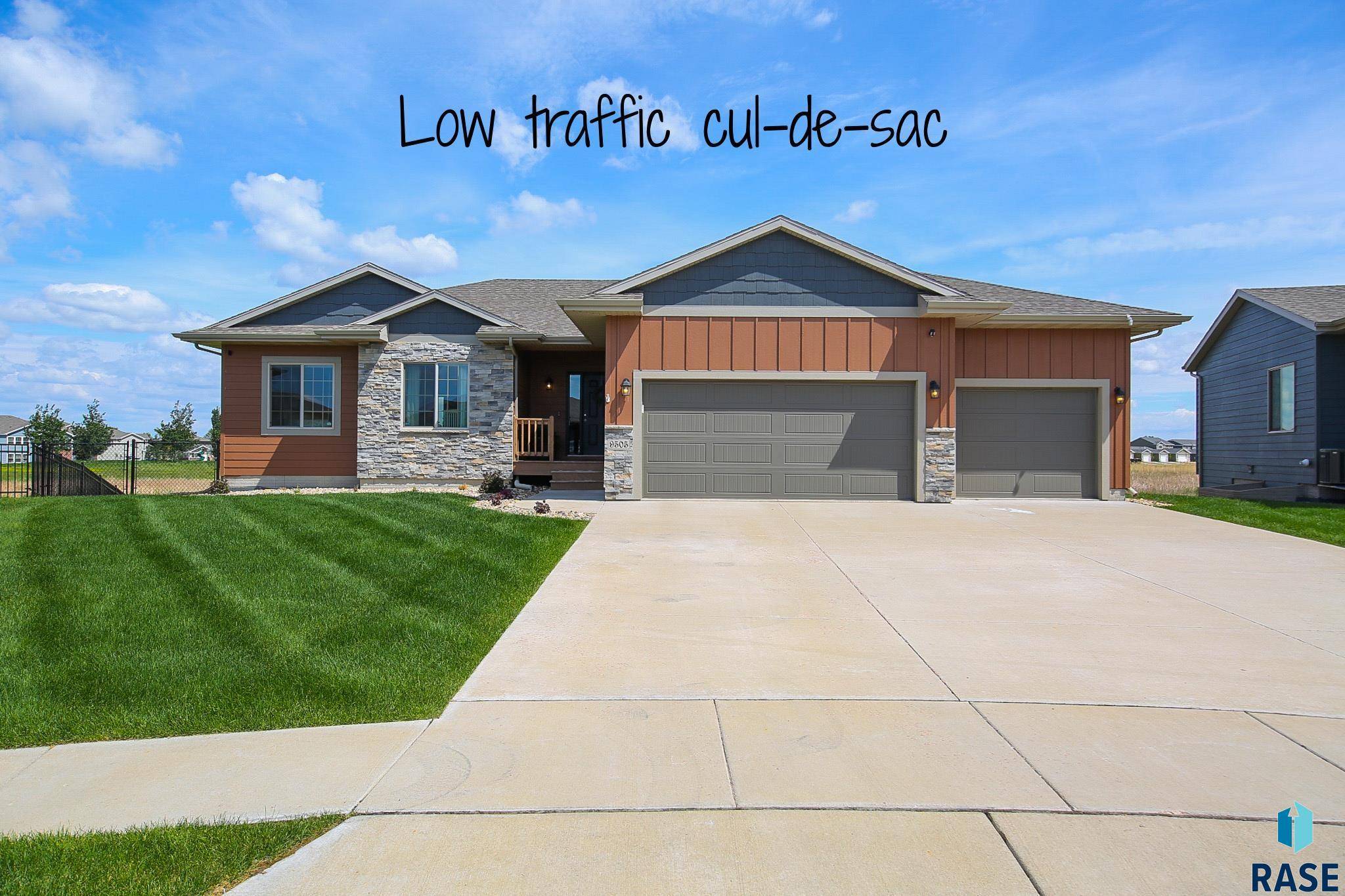 Sioux Falls, SD 57106,9505 W Keyrell Cir