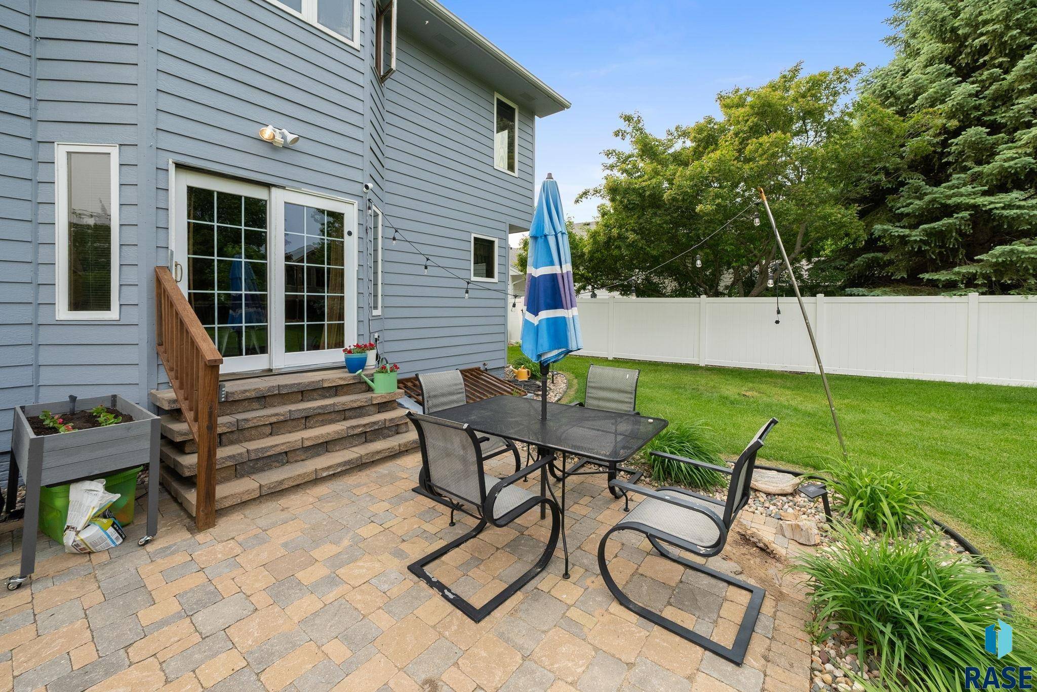 Sioux Falls, SD 57103,3805 S Lisanne Ave