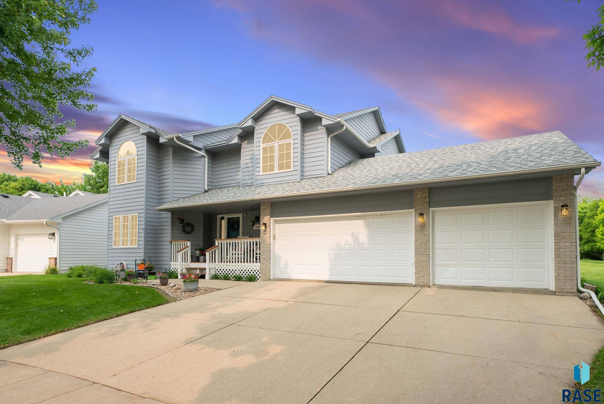 Sioux Falls, SD 57103,3805 S Lisanne Ave