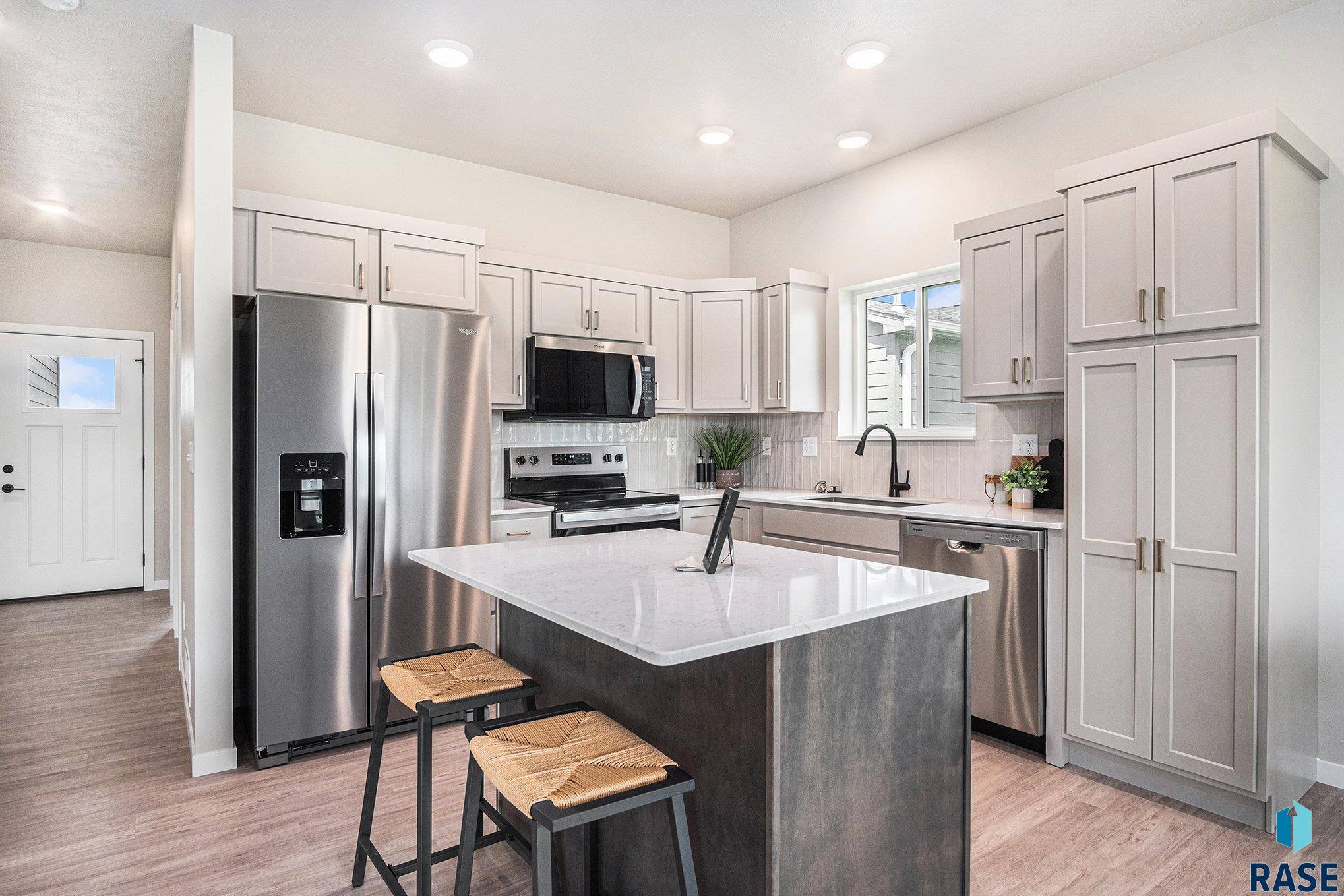 Sioux Falls, SD 57108,5301 E Lumin St