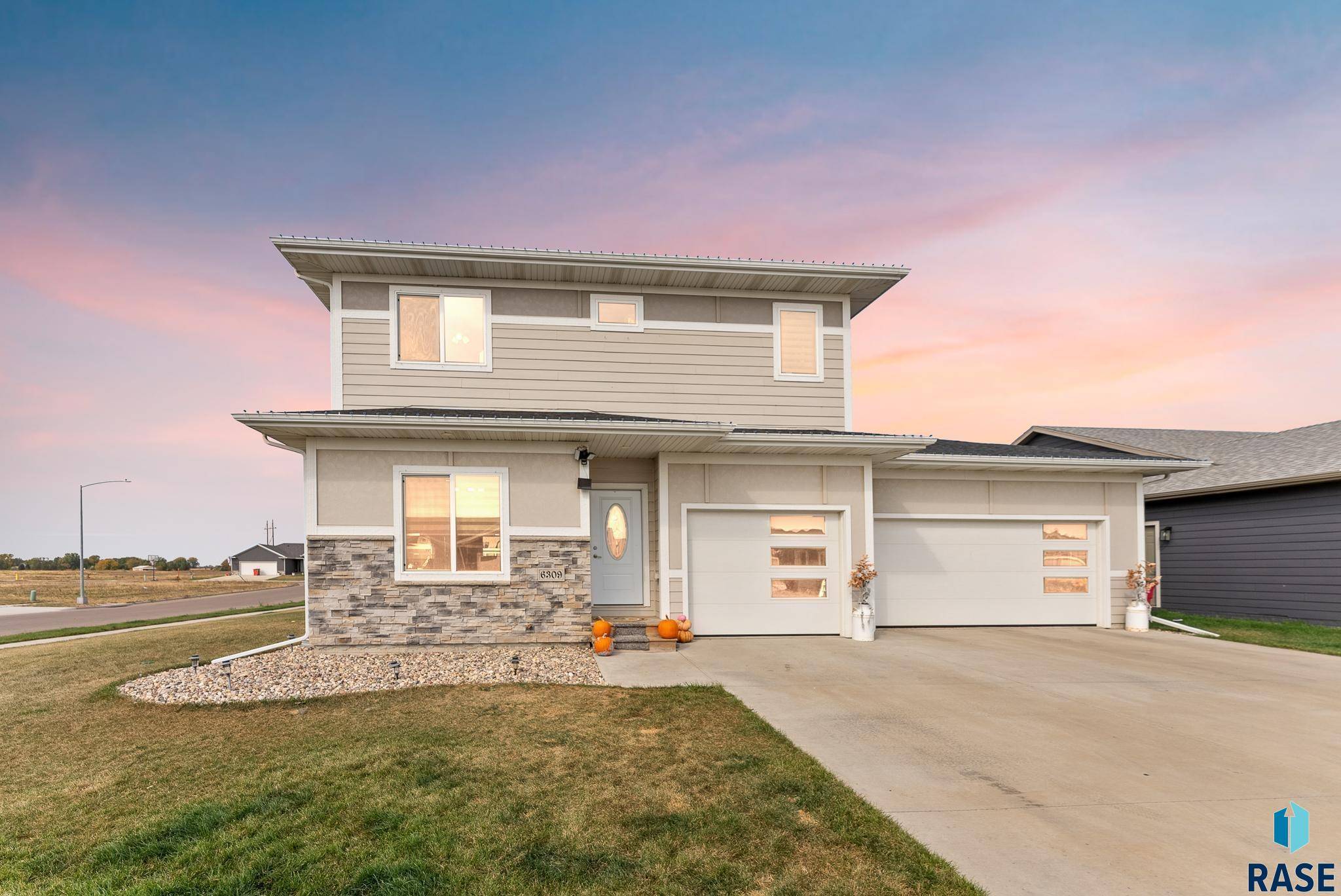 Sioux Falls, SD 57106,6309 S Burlow Trl