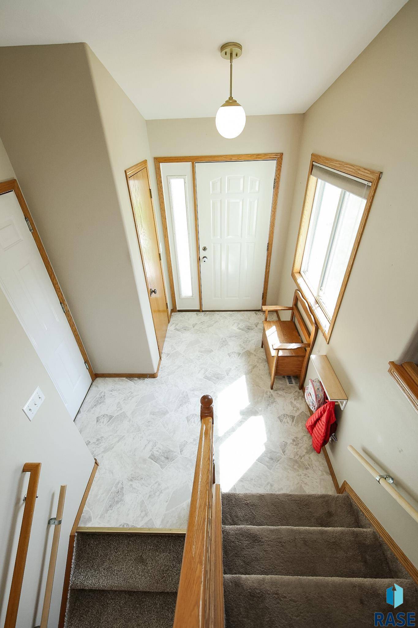 Sioux Falls, SD 57103,3219 S Grace Ave