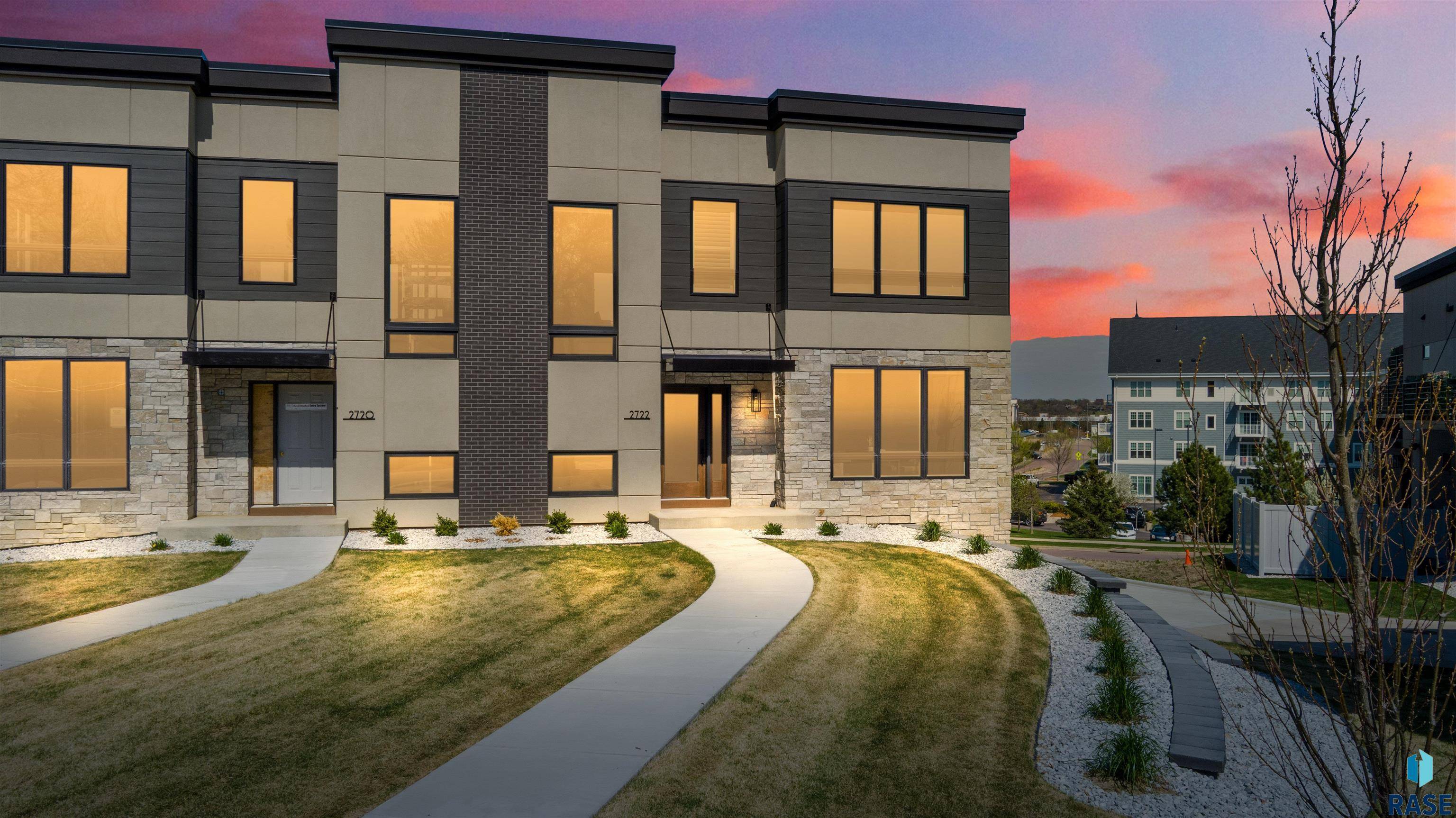 Sioux Falls, SD 57106,2720 S Oriya Pl