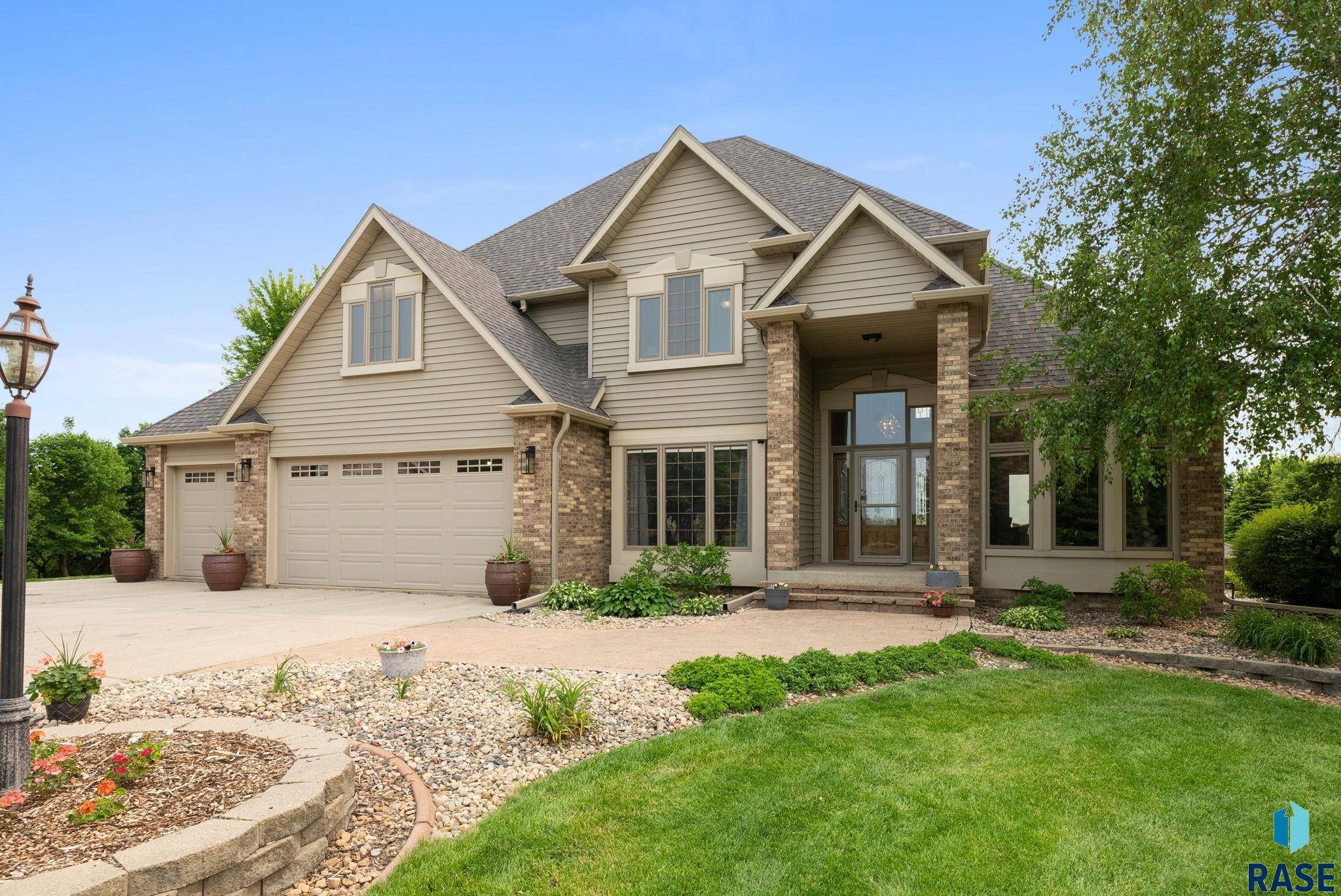 Dell Rapids, SD 57022,809 W 3rd St