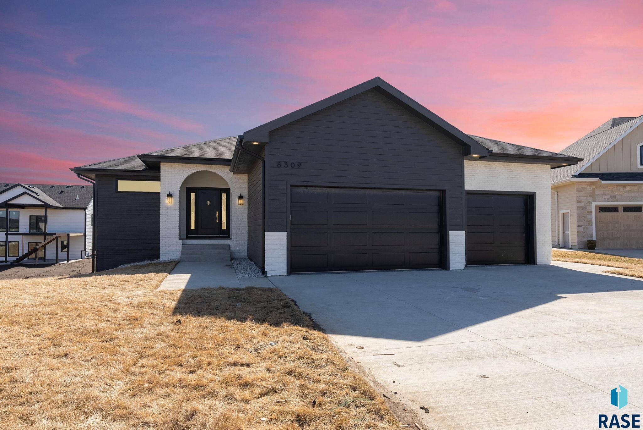 Sioux Falls, SD 57110,8309 E Sheridan Cir
