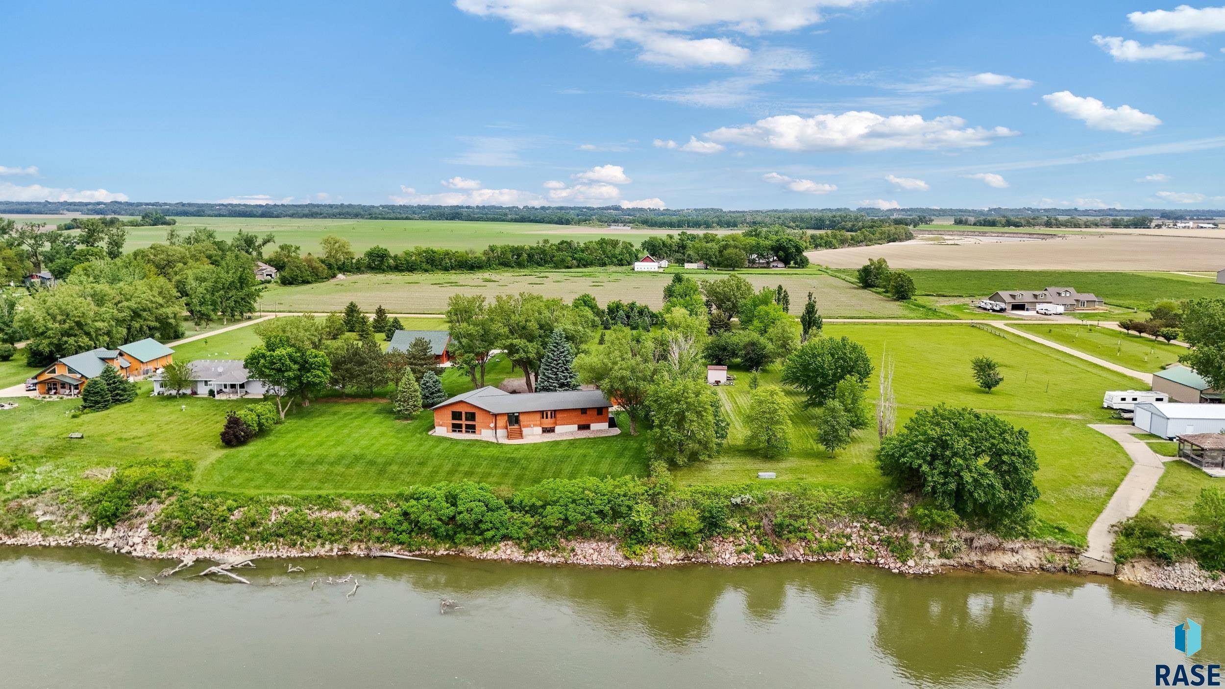Burbank, SD 57069,46605 Missouri St