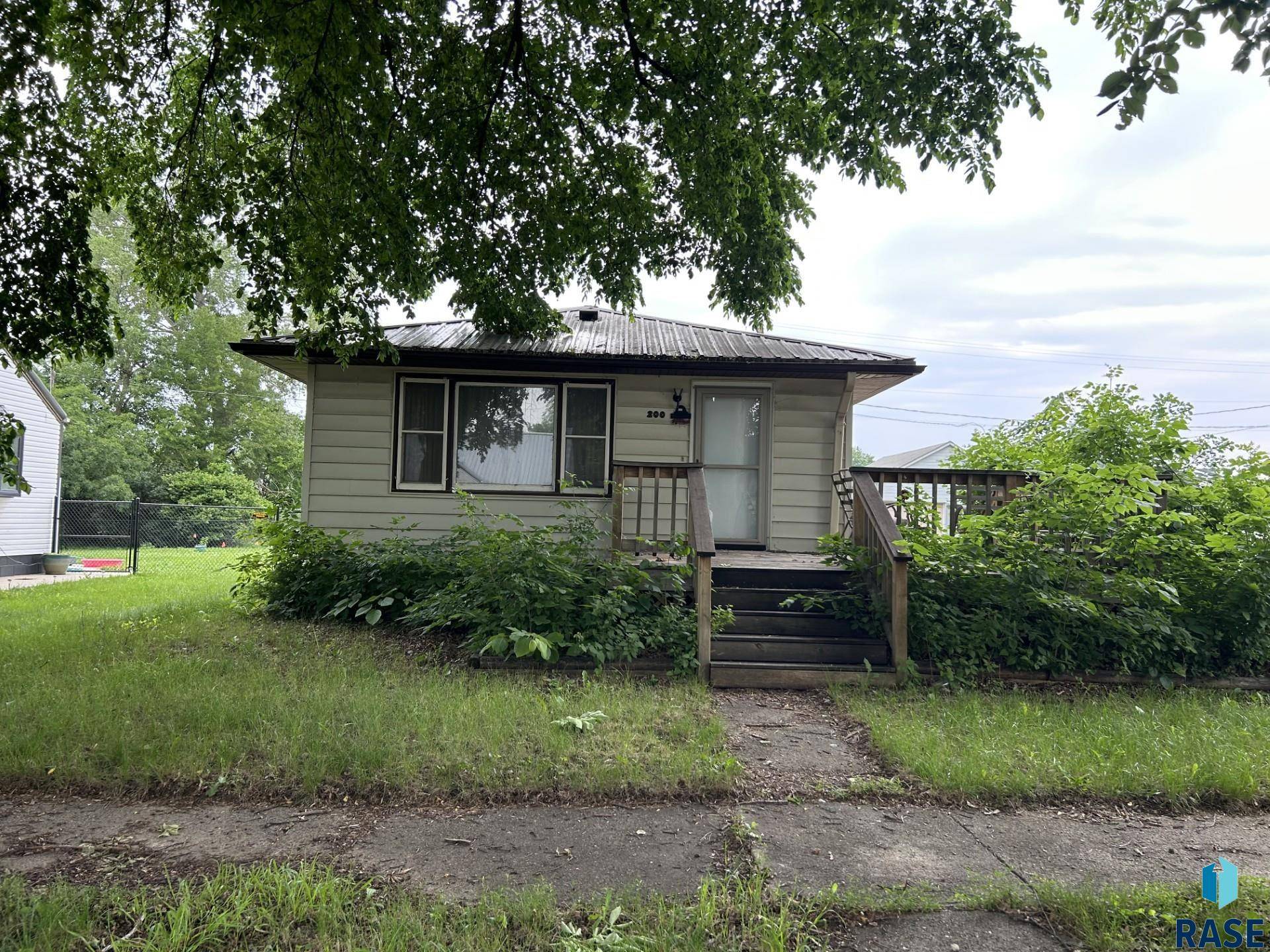 Viborg, SD 57070,200 N North St