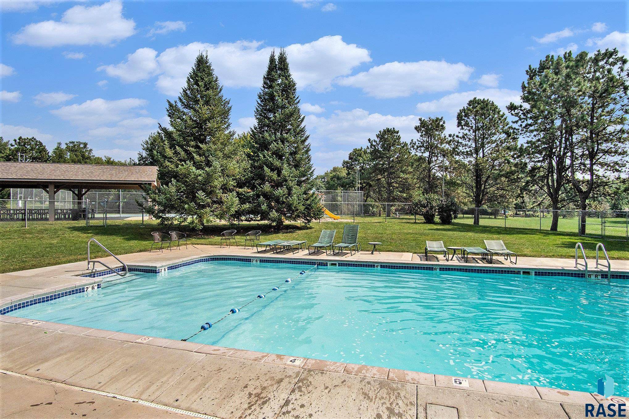 Sioux Falls, SD 57110,7604 E Palomino Rd
