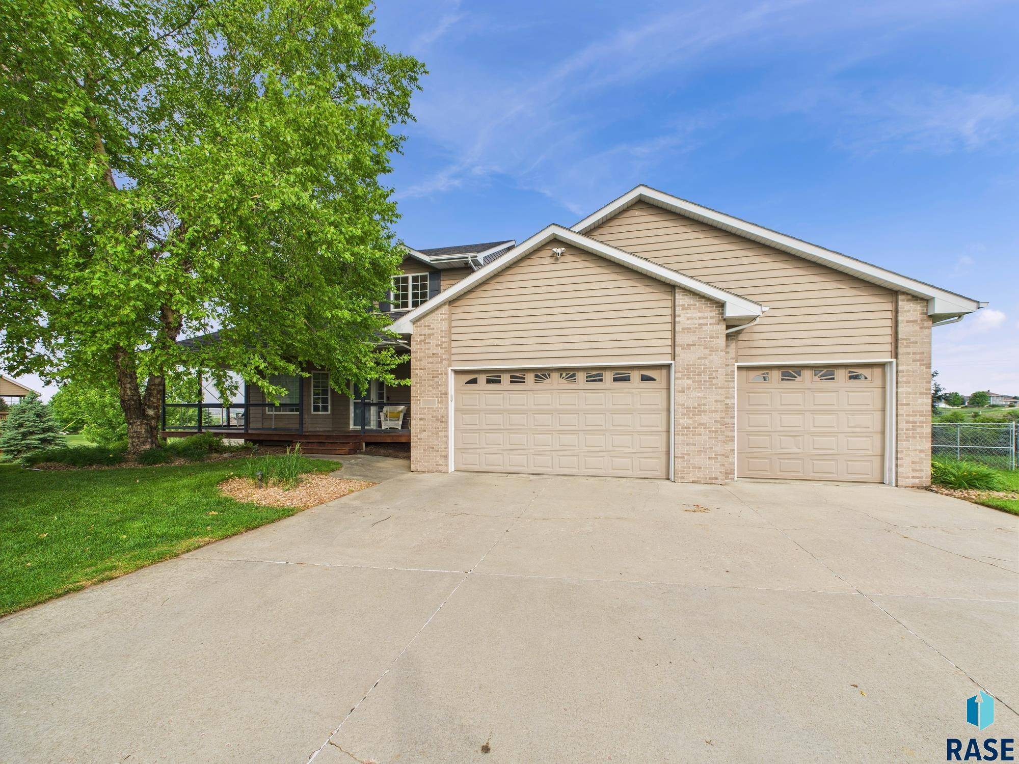 Brandon, SD 57005,513 N Crestview Cir