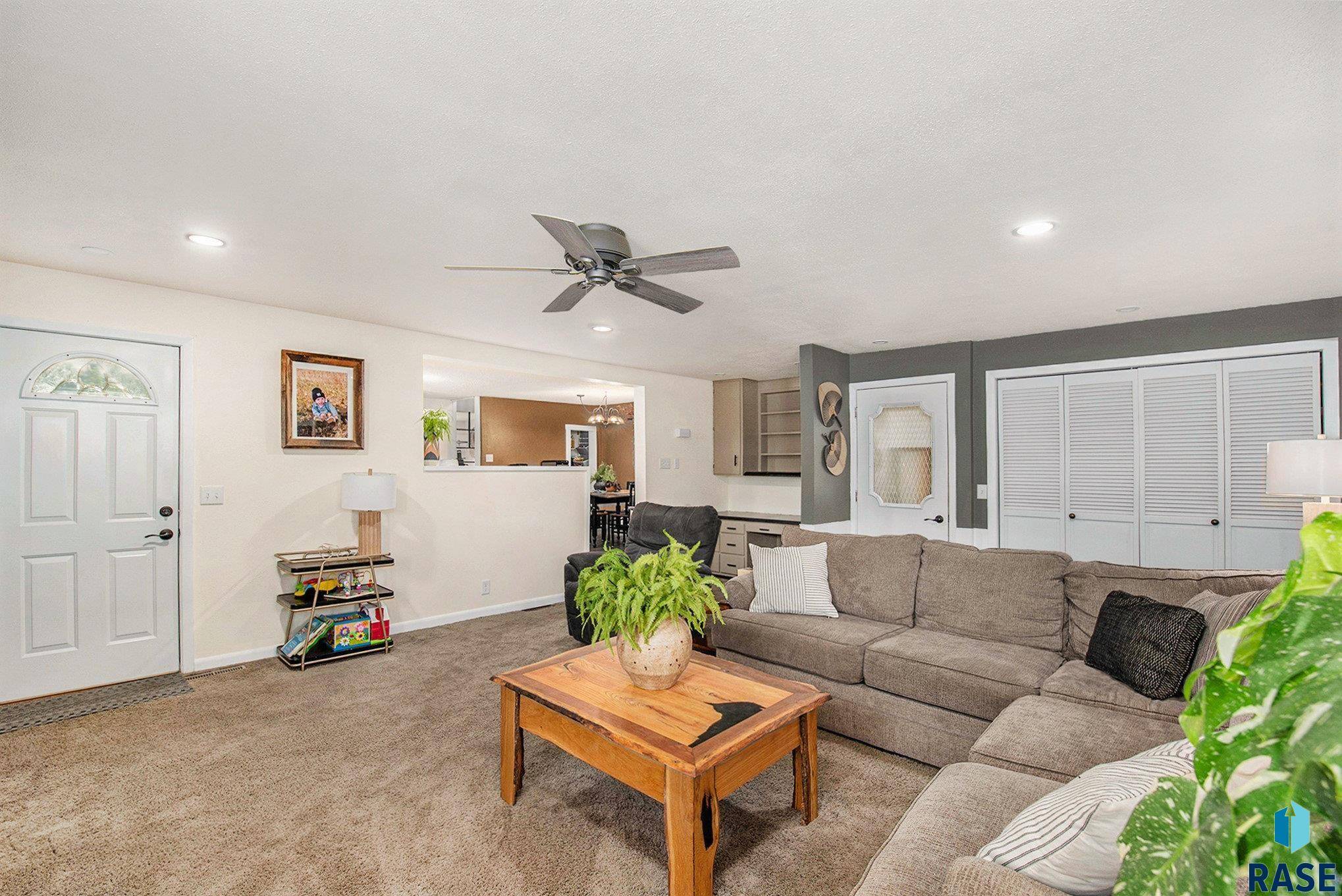 Canton, SD 57013,401 E Lynn Ave