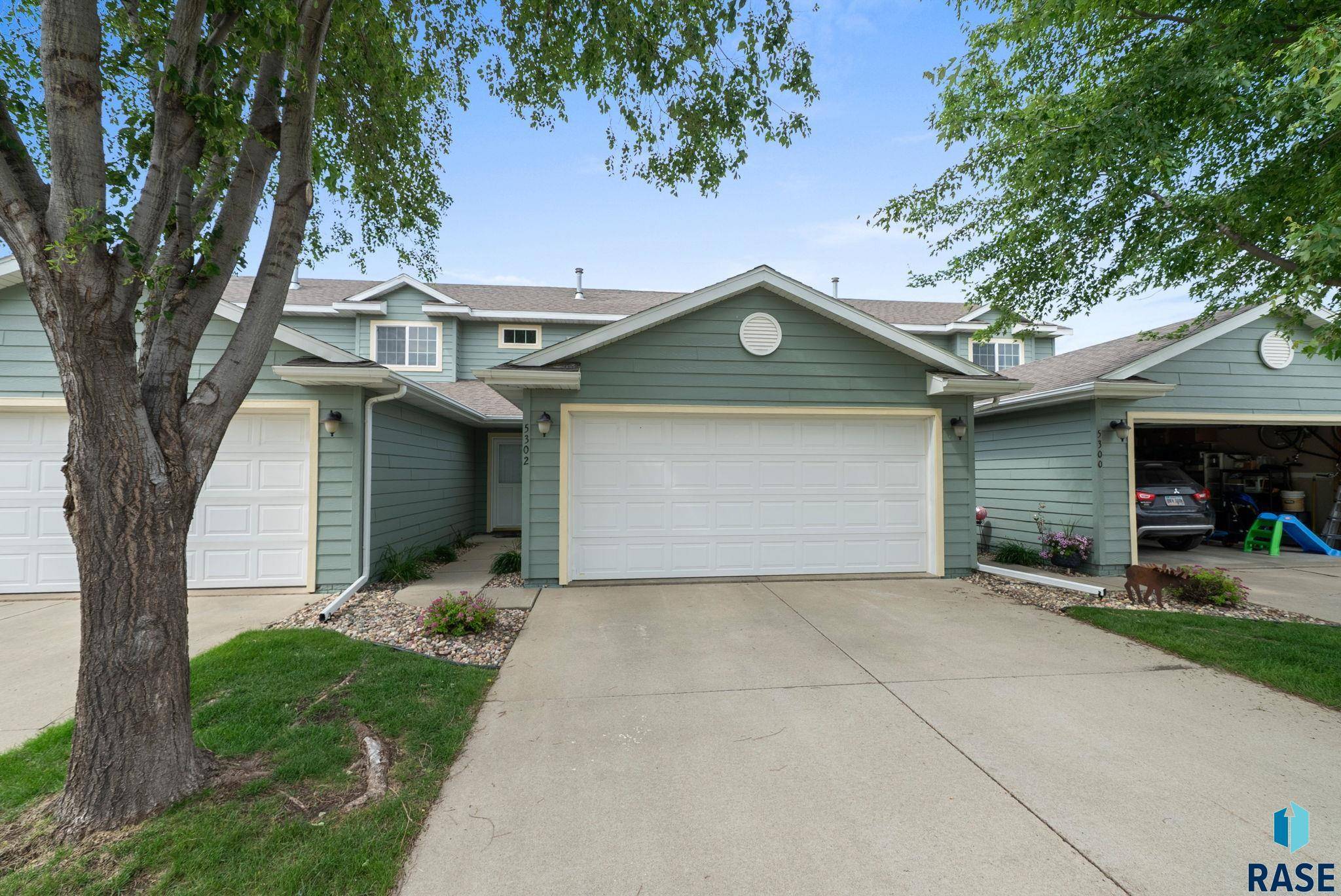 Sioux Falls, SD 57107,5302 W Sourwood Pl