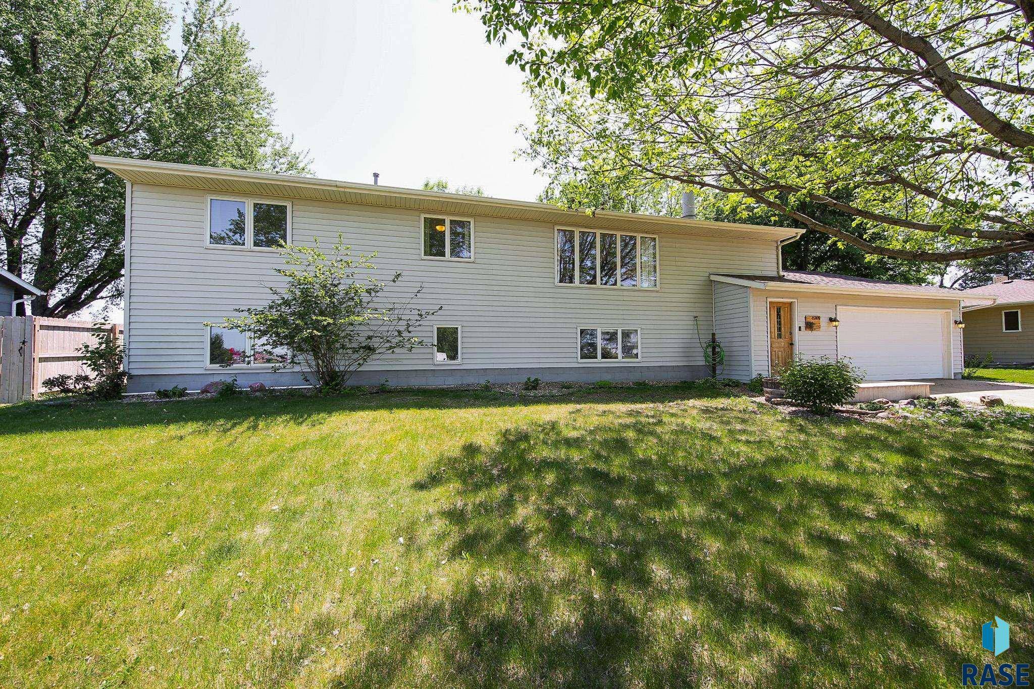 Sioux Falls, SD 57106,8309 W 42nd St