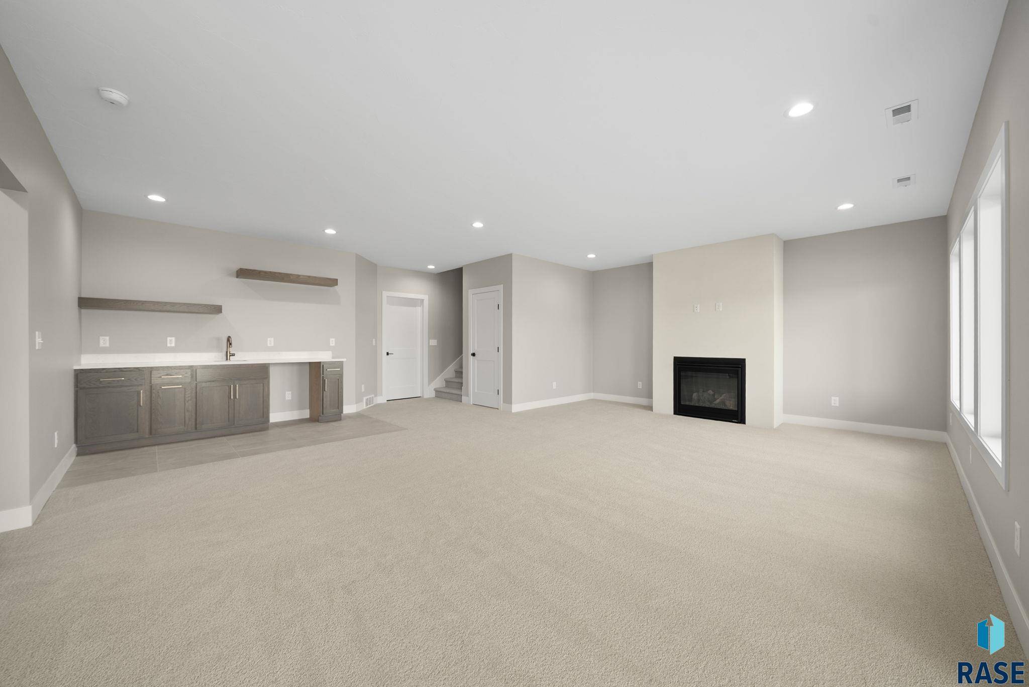Sioux Falls, SD 57110,6604 E Hawker Cir