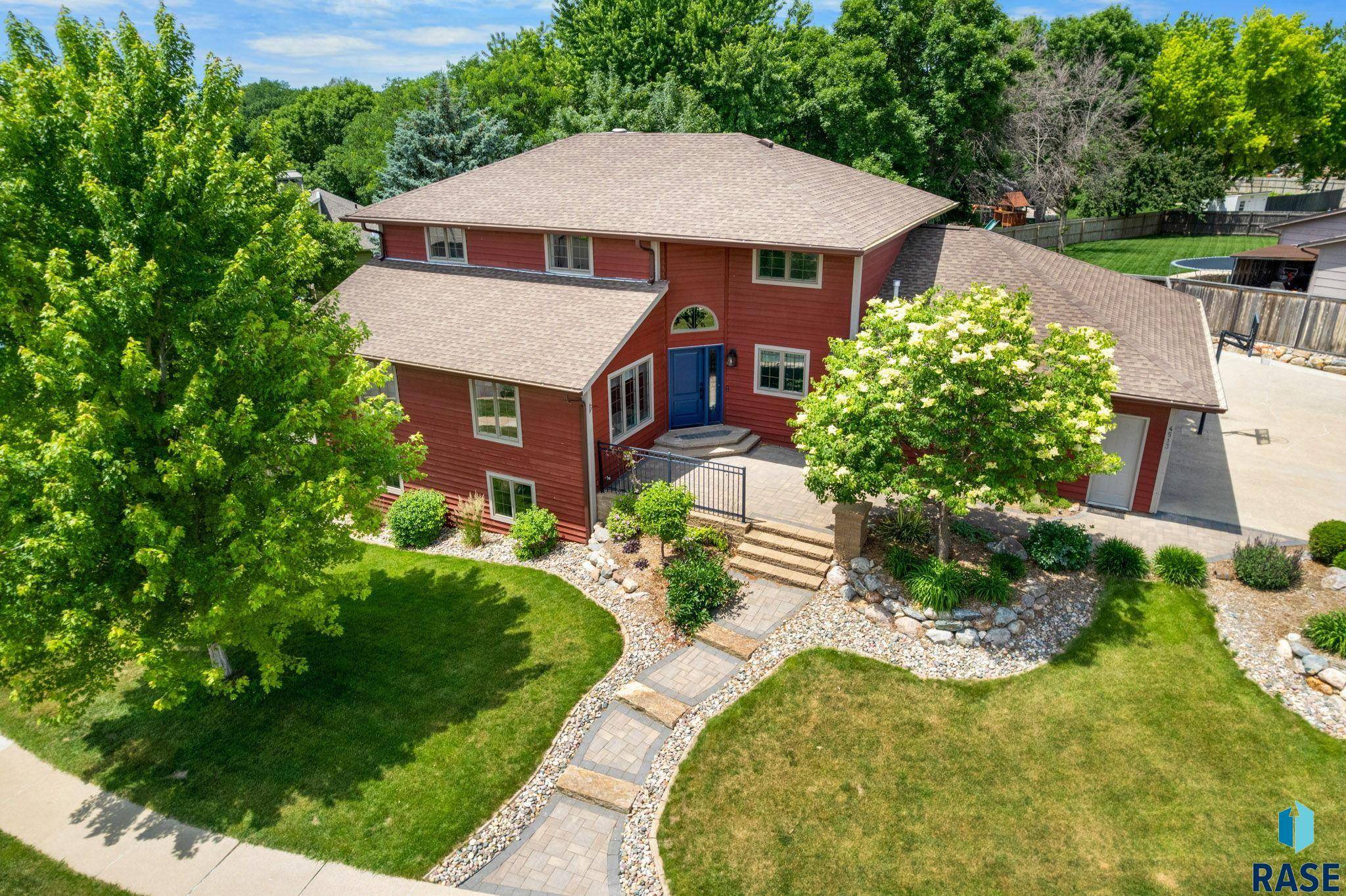Sioux Falls, SD 57105,4513 S Southridge Dr