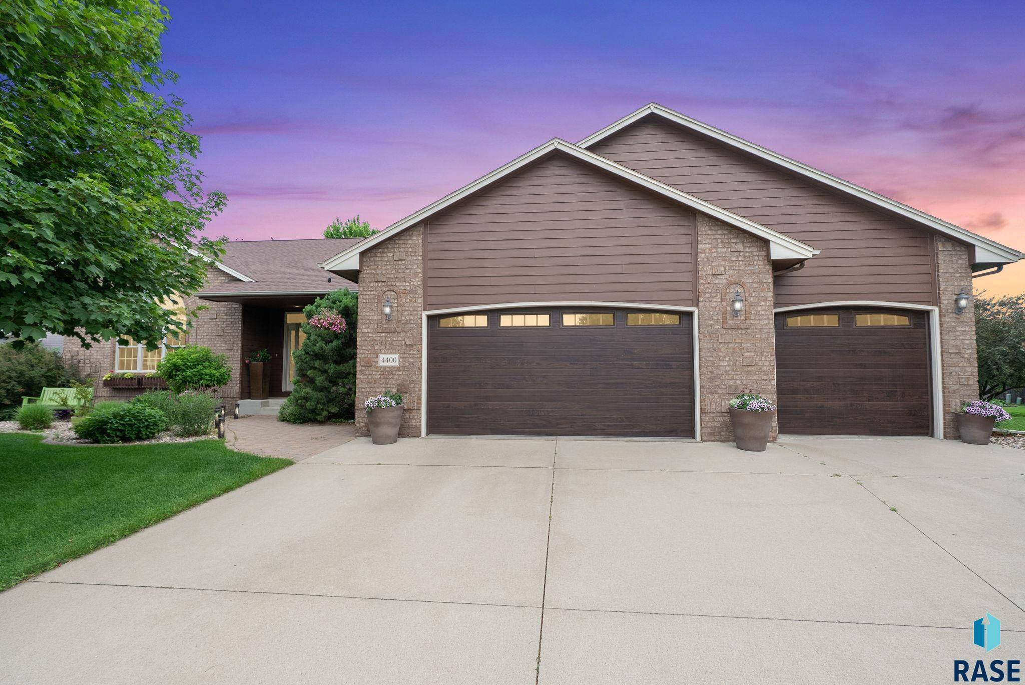 Sioux Falls, SD 57103,4400 E Aster Cir