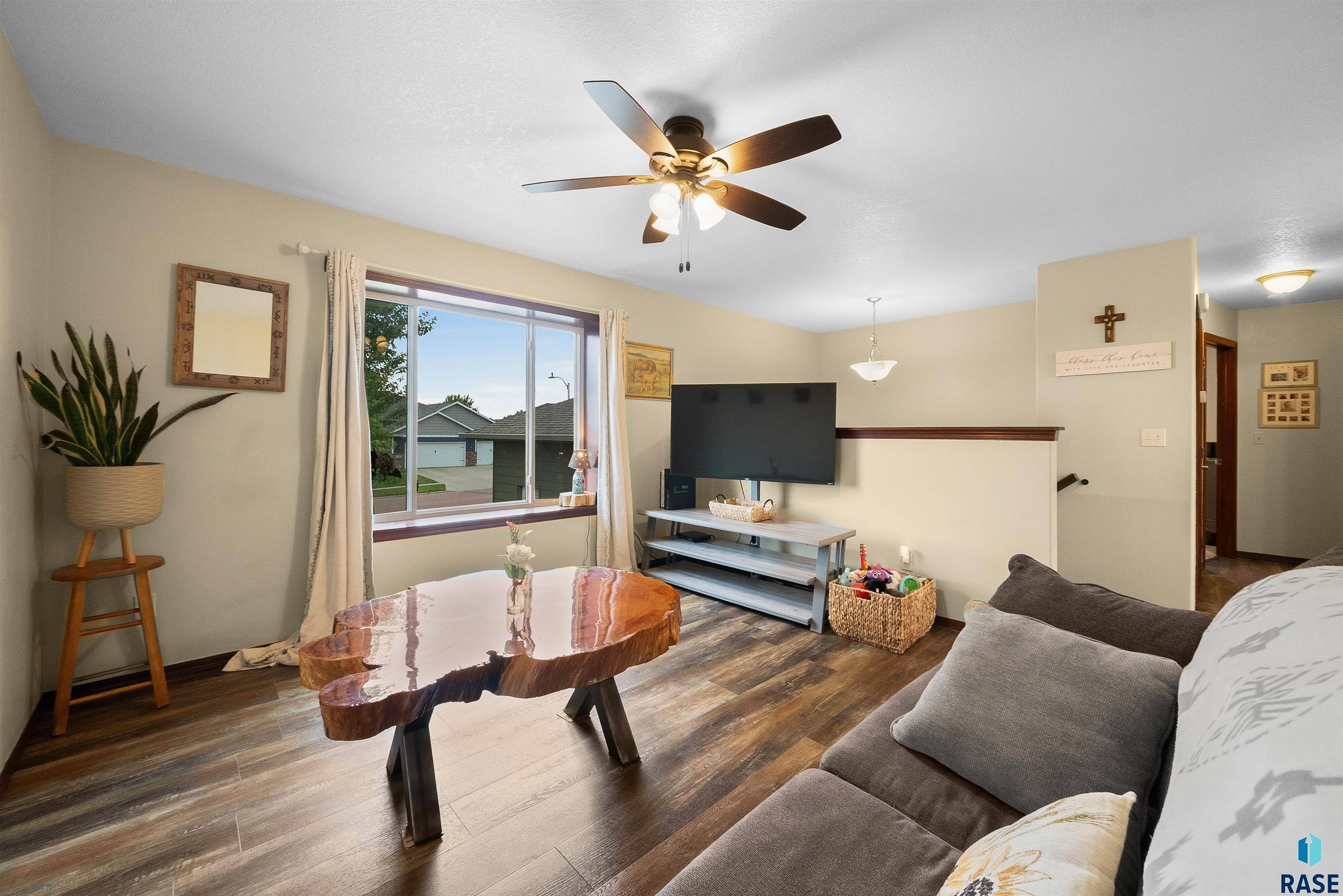 Sioux Falls, SD 57106,515 S Clearbrook Ave