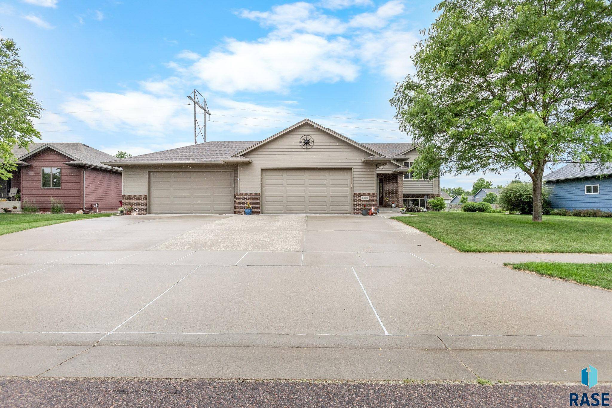 Sioux Falls, SD 57110,3121 S Dubuque Ave